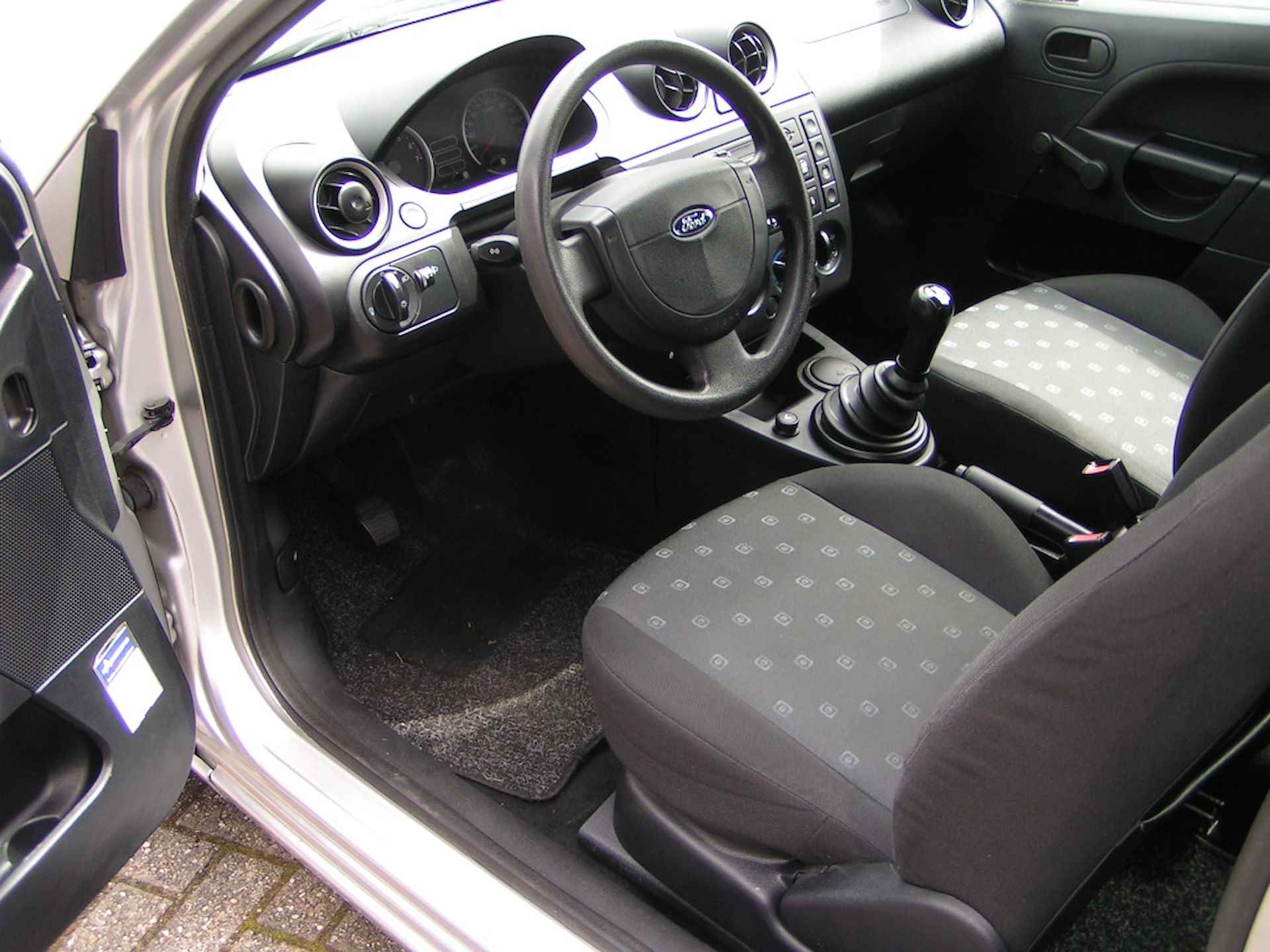 Ford Fiesta 1.3 Style - 6/9