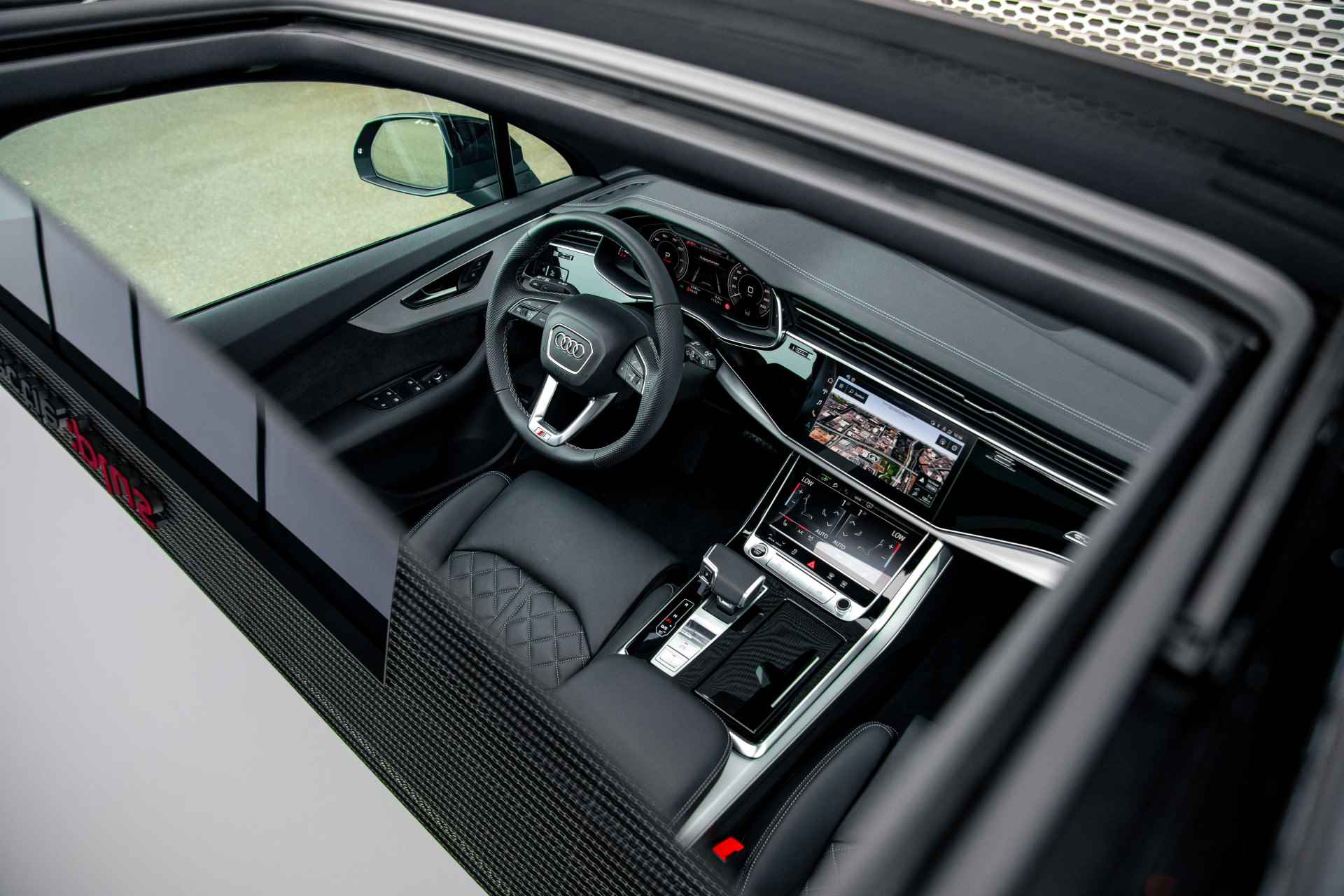Audi Q7 60 TFSI e 462pk quattro Pro Line S Competition | Panoramadak | 22" | Tour + City | Achteruitrijcamera | S Sportstoelen - 9/70