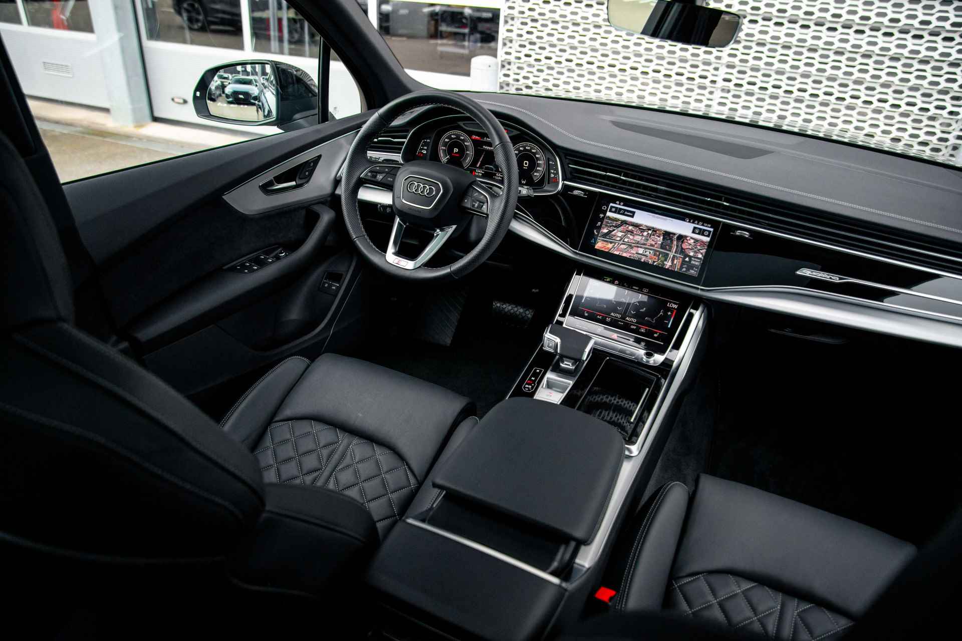 Audi Q7 60 TFSI e 462pk quattro Pro Line S Competition | Panoramadak | 22" | Tour + City | Achteruitrijcamera | S Sportstoelen - 39/70