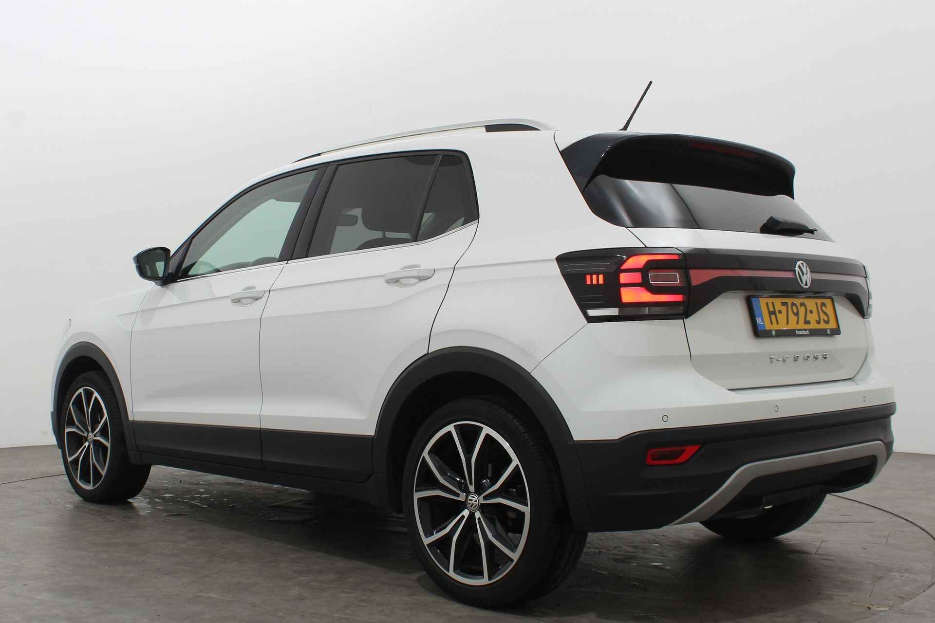 Volkswagen T-Cross 1.0 TSI 115PK STYLE EXECUTIVE DSG | Navi | Adaptive Cruise | Winterpakket - 4/40