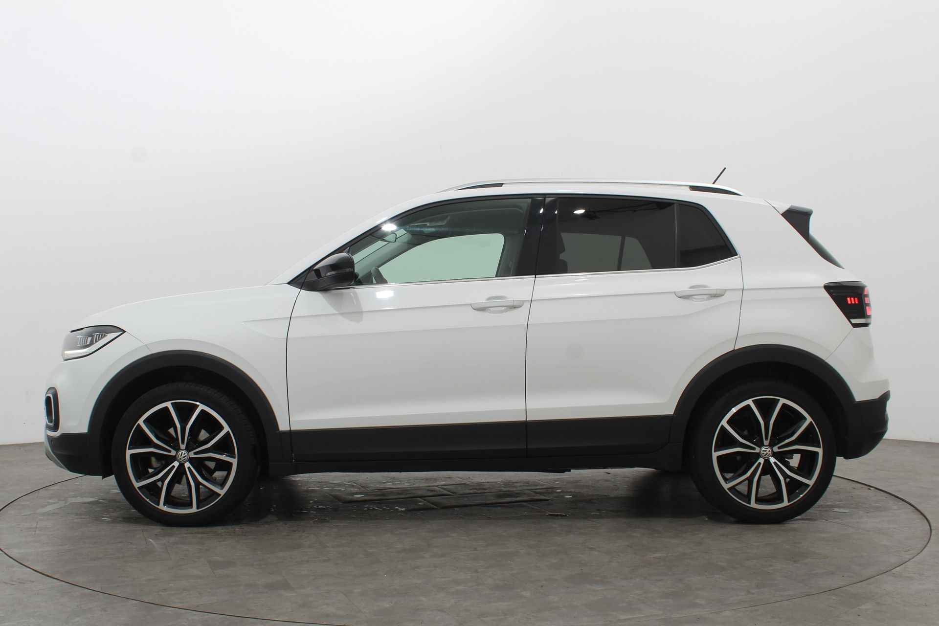 Volkswagen T-Cross 1.0 TSI 115PK STYLE EXECUTIVE DSG | Navi | Adaptive Cruise | Winterpakket - 7/40