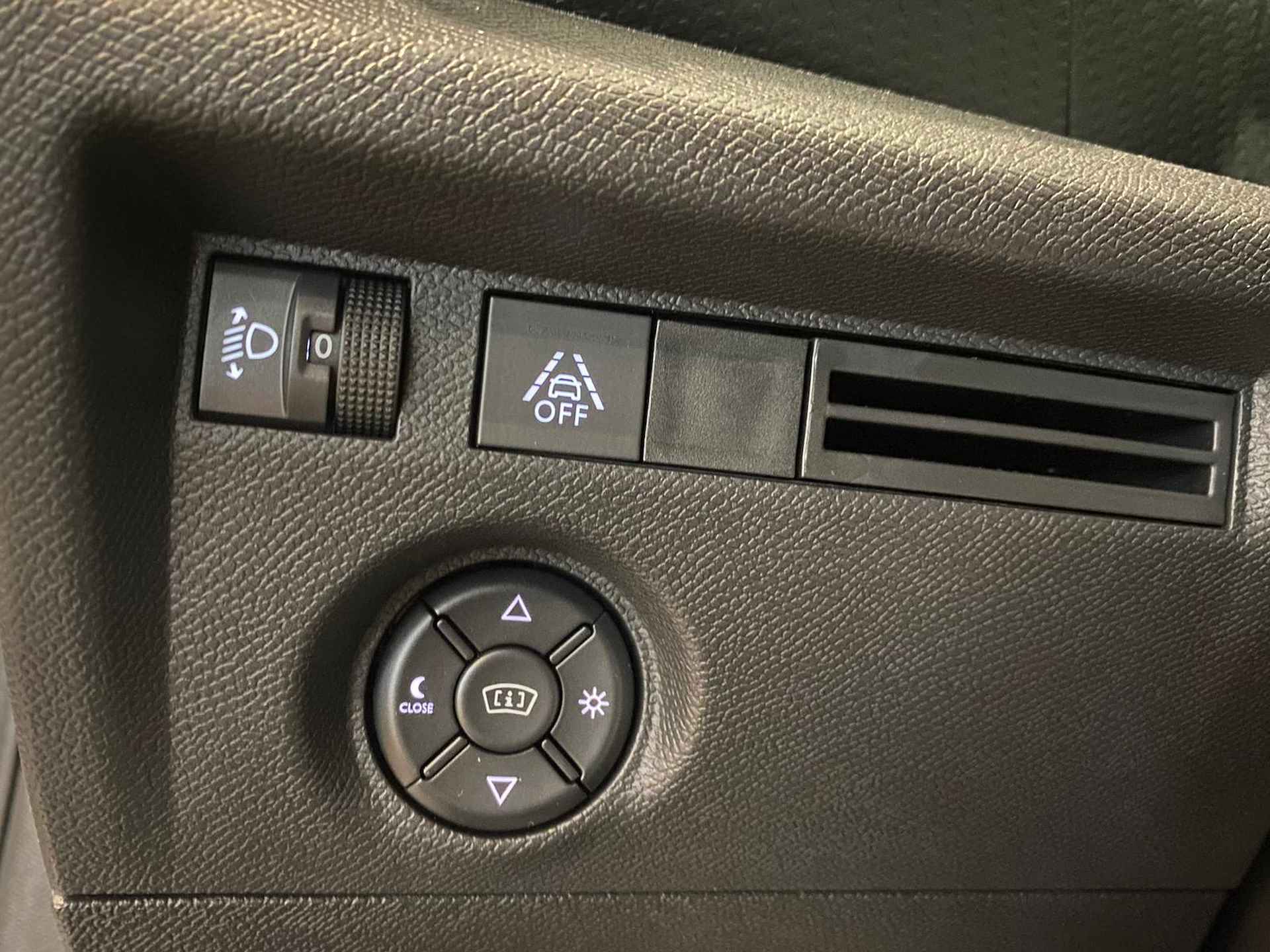 Citroën C4 5-deurs Feel Pack 1.2 PureTech 130pk H6 | NAVI | KEYLESS | CAMERA | HEAD-UP | CLIMA | CRUISE CONTROL | EXTRA GETINTE RAMEN | - 15/62