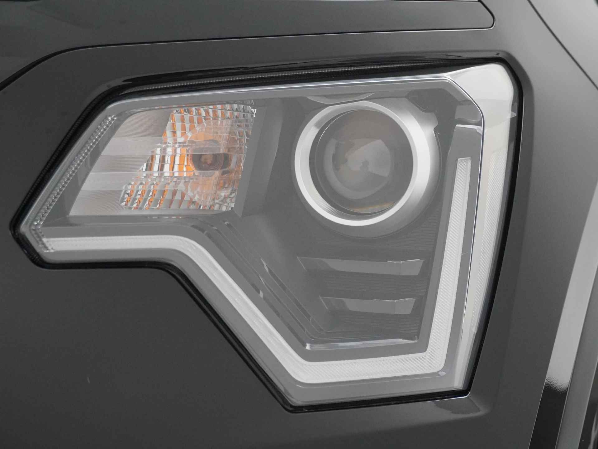 Kia Niro EV DynamicLine 64.8 kWh * Nieuw en direct leverbaar * - Navigatie - Parkeersensoren voor en achter - Adaptieve cruise control - Fabrieksgarantie tot 11-2030 - 14/50