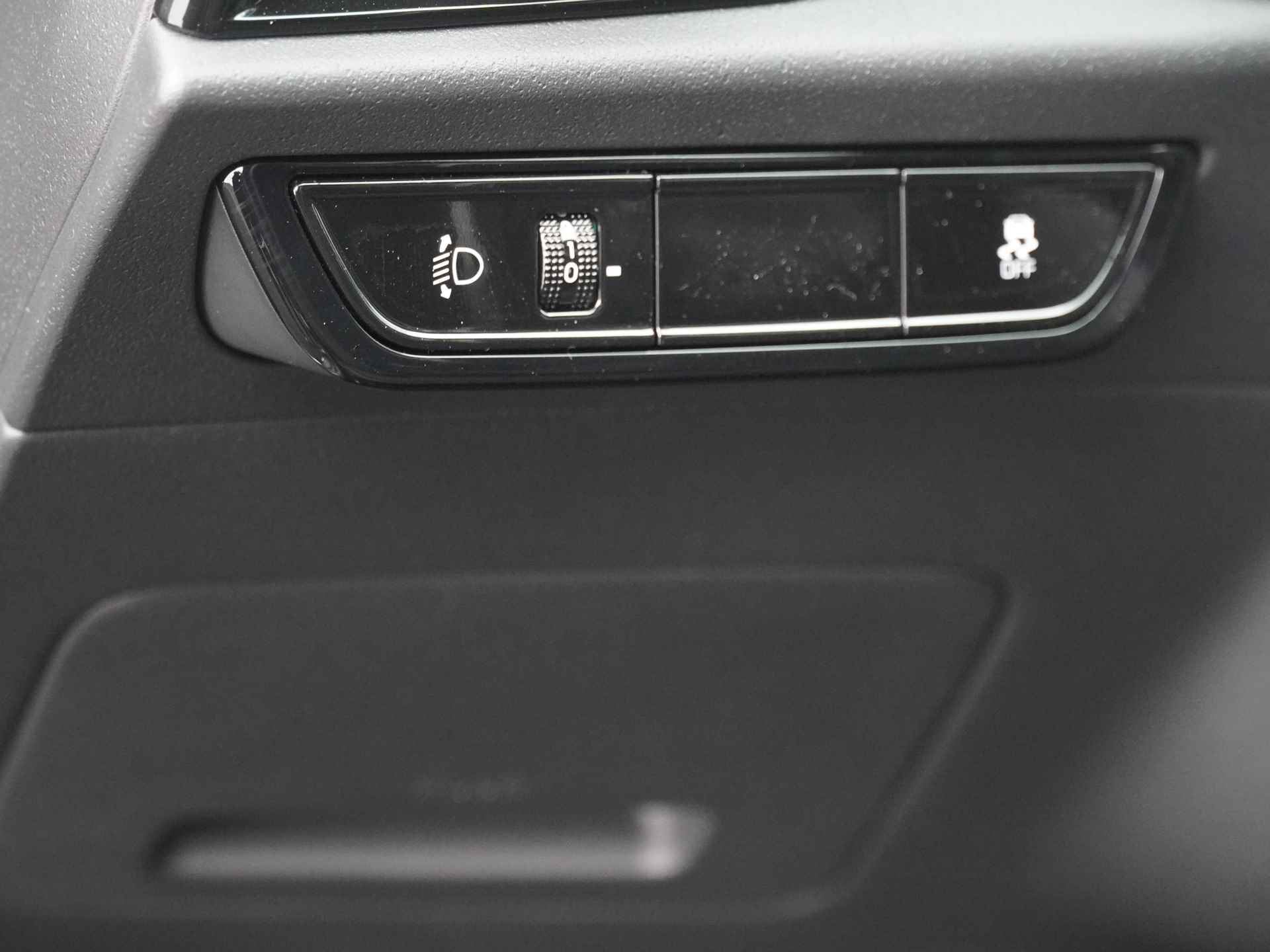 Kia Niro EV DynamicLine 64.8 kWh * nieuw uit voorraad leverbaar * - Navigatie - Parkeersensoren voor en achter - Adaptieve cruise control - Fabrieksgarantie tot 11-2030 - 20/50
