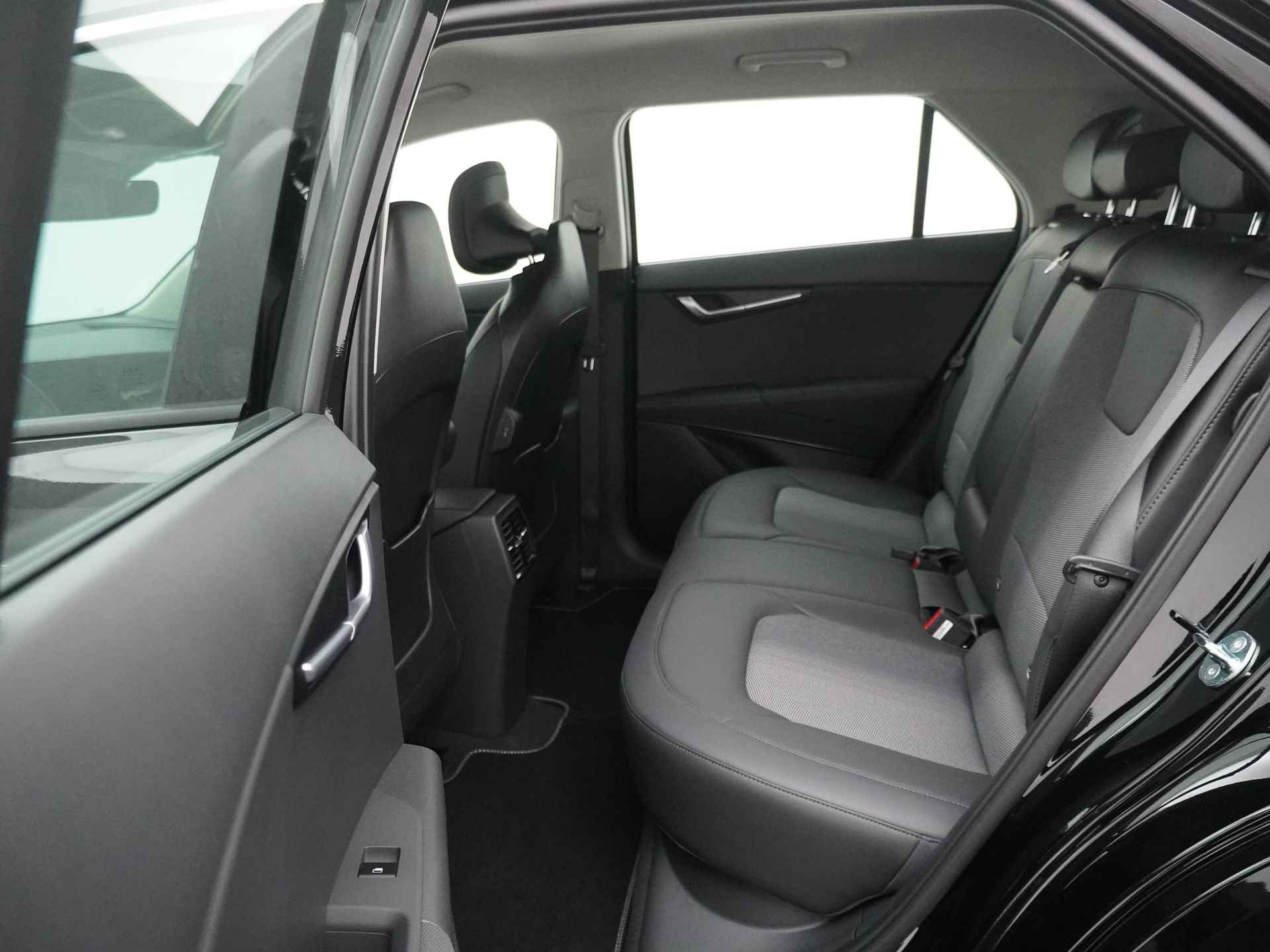 Kia Niro EV DynamicLine 64.8 kWh * nieuw uit voorraad leverbaar * - Navigatie - Parkeersensoren voor en achter - Adaptieve cruise control - Fabrieksgarantie tot 11-2030 - 34/50