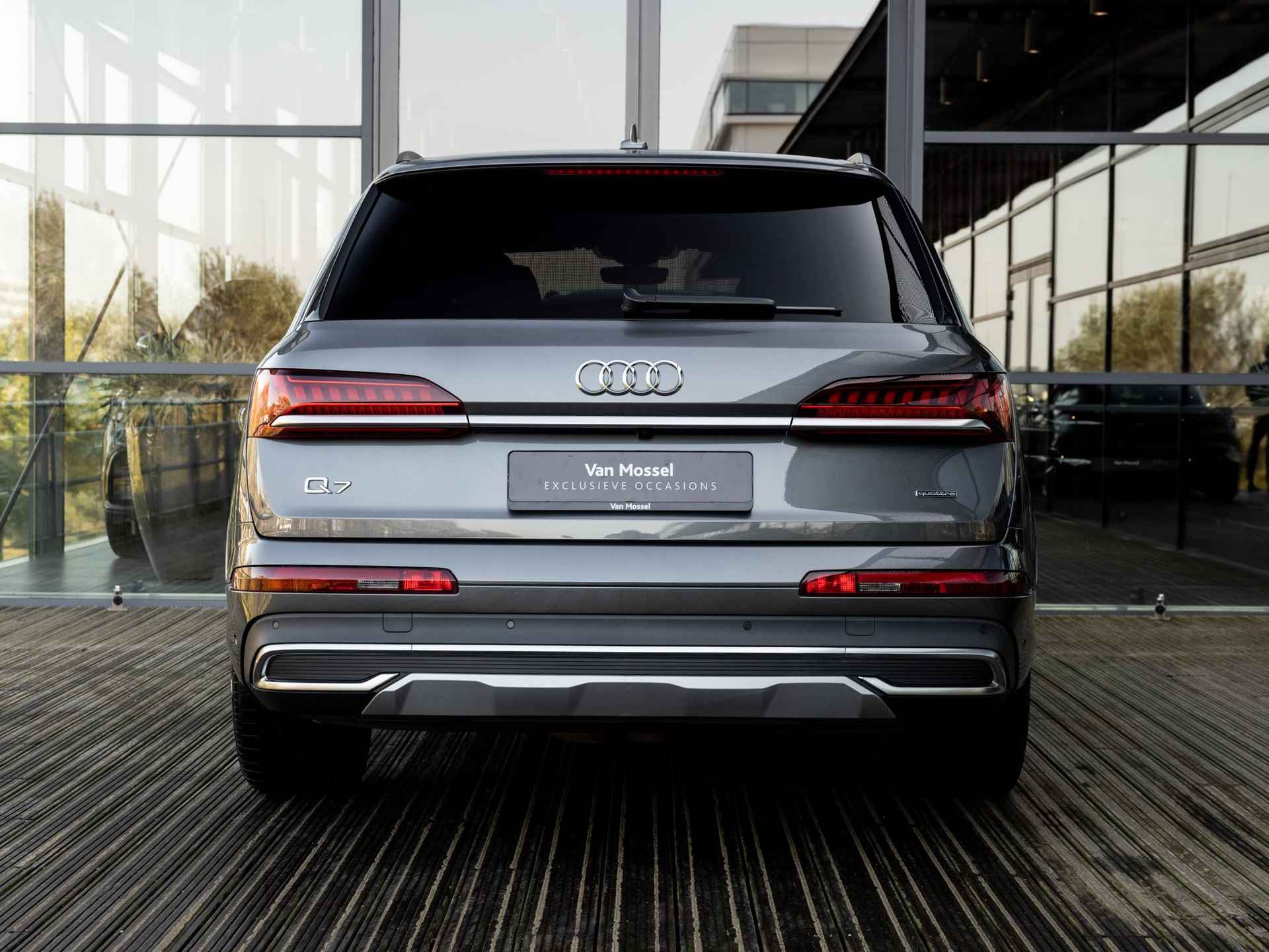 Audi Q7 55 TFSI e quattro S Edition | S-LINE INTERIEUR | S-LINE SPORTSTOELEN PLUS | B&0 | LUCHTVERING | PANORAMA/SCHUIF-KANTELDAK | SOFTCLOSE | MATRIX LED | TOUR PAKKET | KEYLESS | 21 INCH | - 7/53