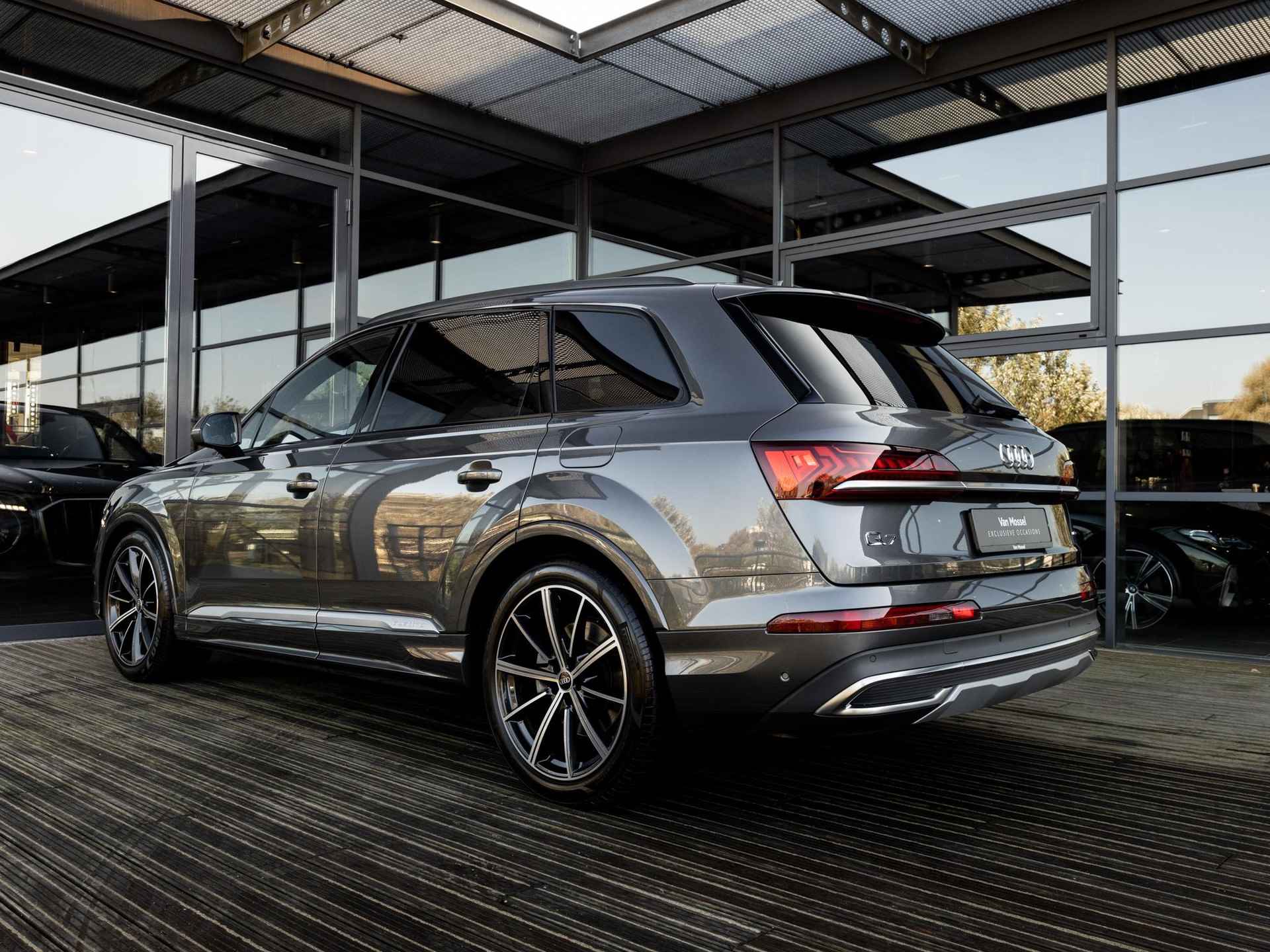 Audi Q7 55 TFSI e quattro S Edition | S-LINE INTERIEUR | S-LINE SPORTSTOELEN PLUS | B&0 | LUCHTVERING | PANORAMA/SCHUIF-KANTELDAK | SOFTCLOSE | MATRIX LED | TOUR PAKKET | KEYLESS | 21 INCH | - 51/53