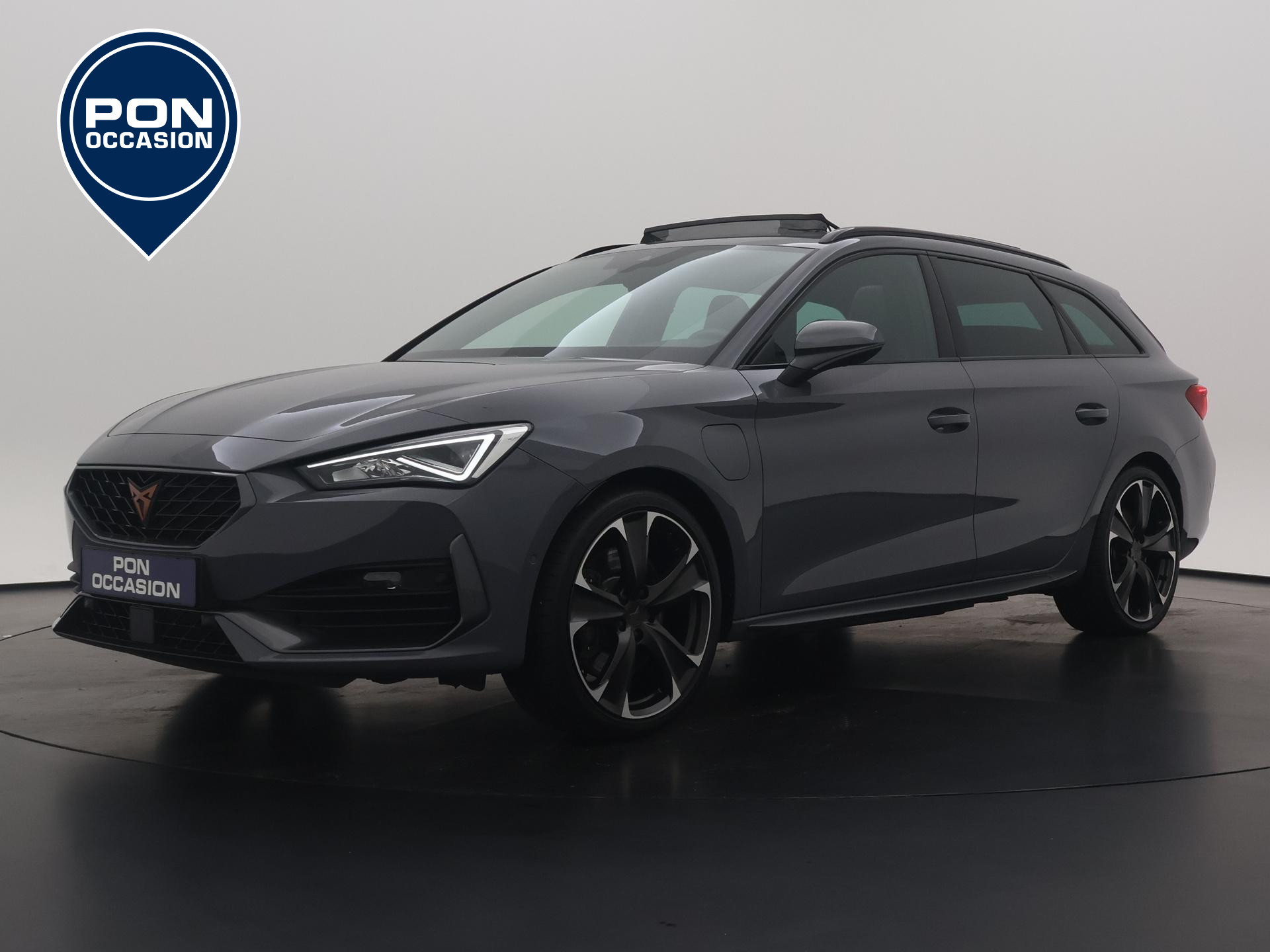 CUPRA Leon Sportstourer 1.4 e-Hybrid VZ Business | Pano.dak | Navigatie | LED | Stuur- / Stoelverwarming | Camera | Carplay | ACC |