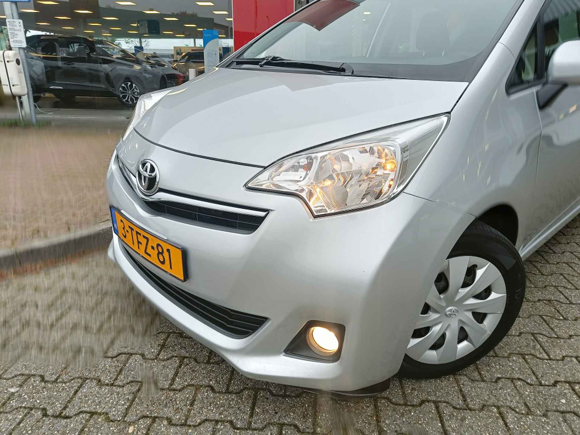 Toyota Verso-S 1.3 VVT-i Aspiration | Trekhaak | Navi | Cruise Control | El. Cl - 2/37