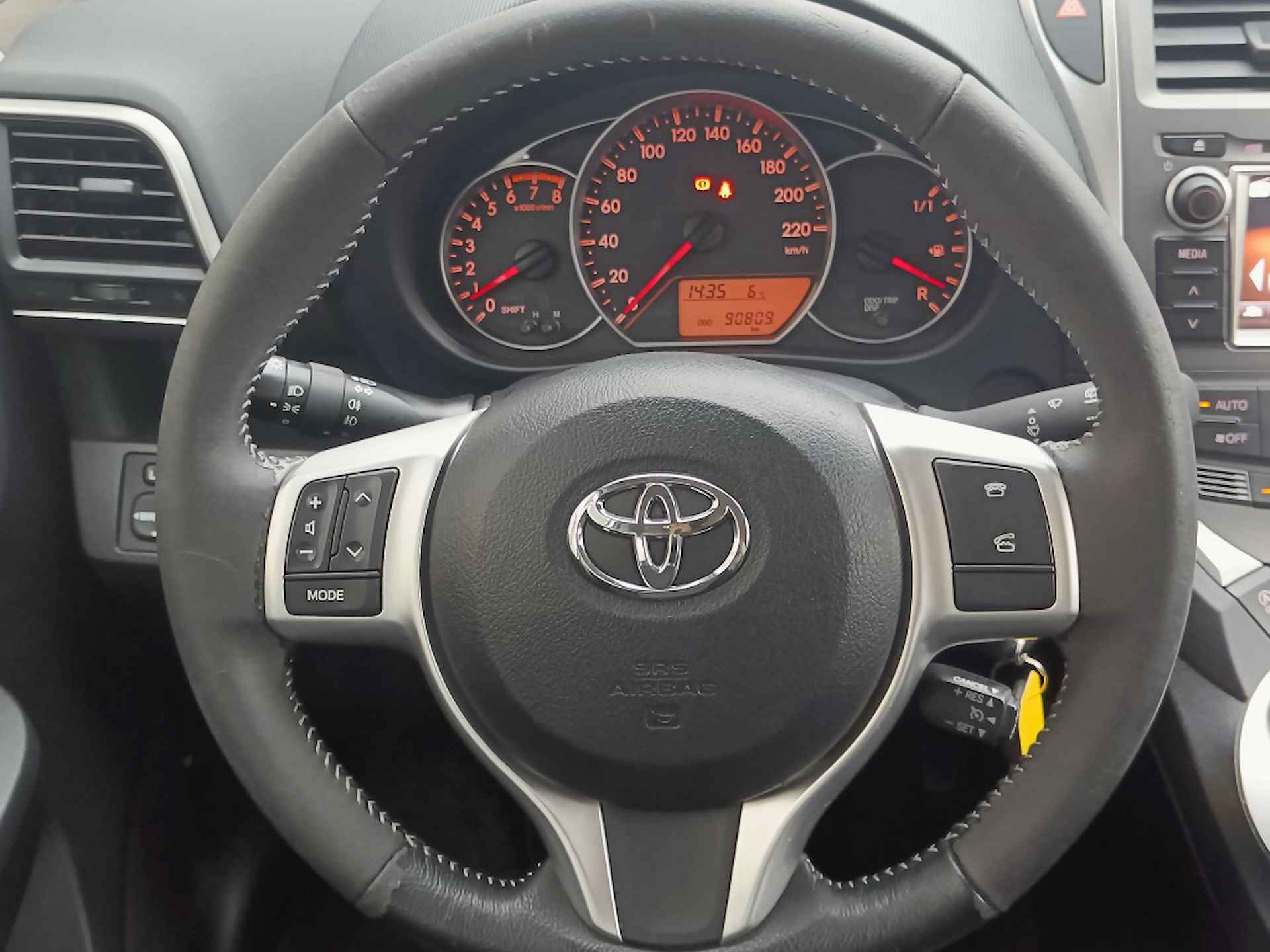 Toyota Verso-S 1.3 VVT-i Aspiration | Trekhaak | Navi | Cruise Control | El. Cl - 10/37