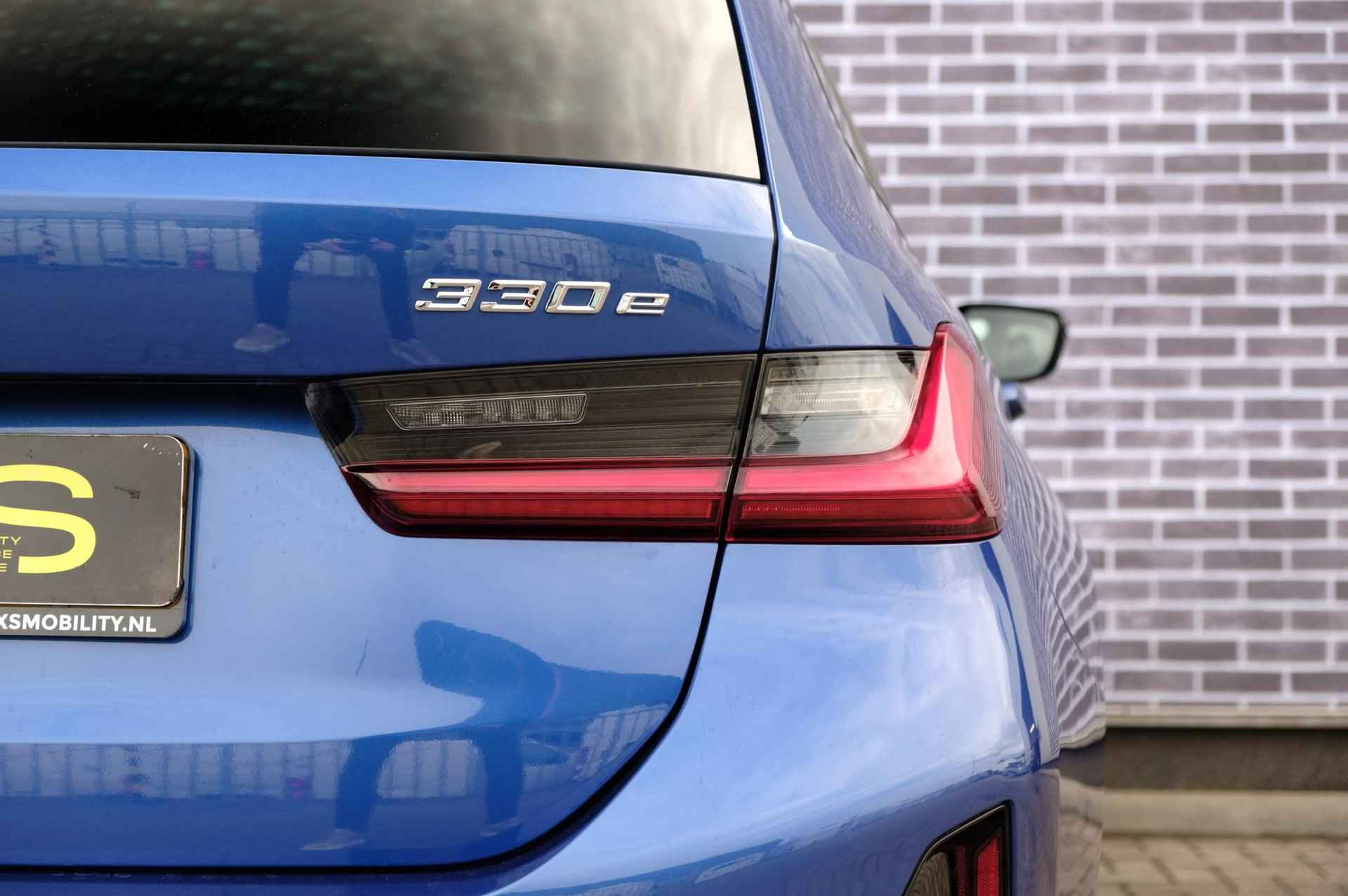 BMW 3-serie Touring 330e xDrive | M Sport | 19'' | Leer | Memory | Elec.Trekhaak | Stoel/Stuurverwarming | AdaptiveCruise | BTW - 39/42