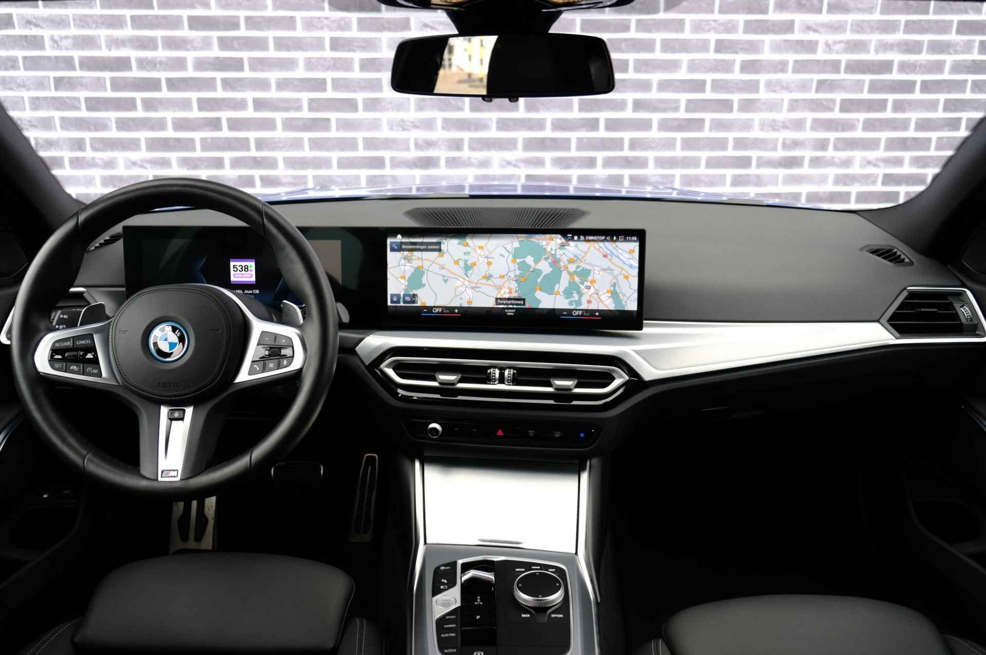 BMW 3-serie Touring 330e xDrive | M Sport | 19'' | Leer | Memory | Elec.Trekhaak | Stoel/Stuurverwarming | AdaptiveCruise | BTW - 3/42