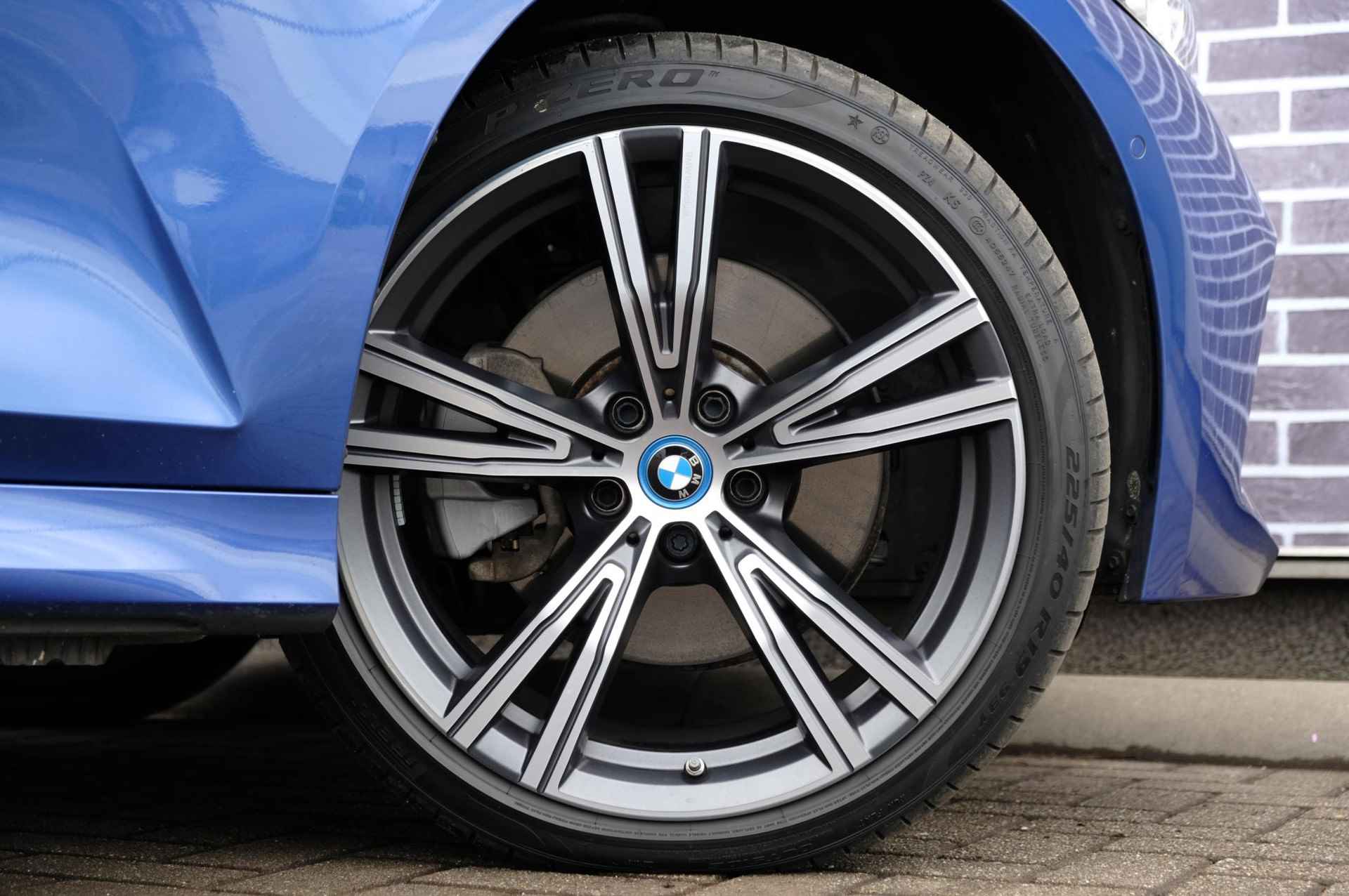 BMW 3-serie Touring 330e xDrive | M Sport | 19'' | Leer | Memory | Elec.Trekhaak | Stoel/Stuurverwarming | AdaptiveCruise | BTW - 10/42