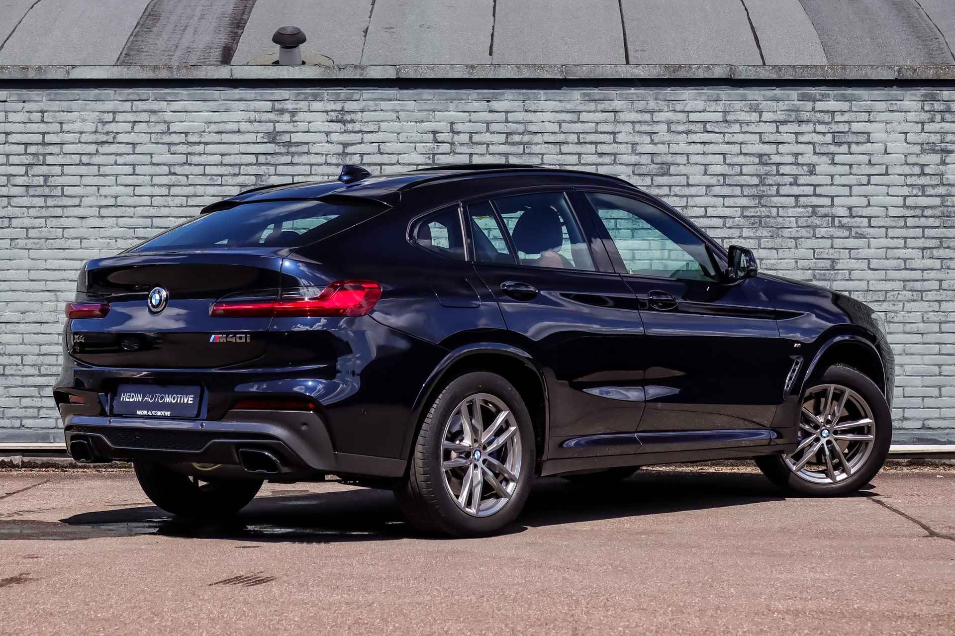 BMW X4 M40i High Executive | Adaptive Cruise | Panoramadak | Head-up | Memory Leder | Surround View | Harman & Kardon Sound | Keyless | Akoestisch Glas | Trekhaak - 2/43