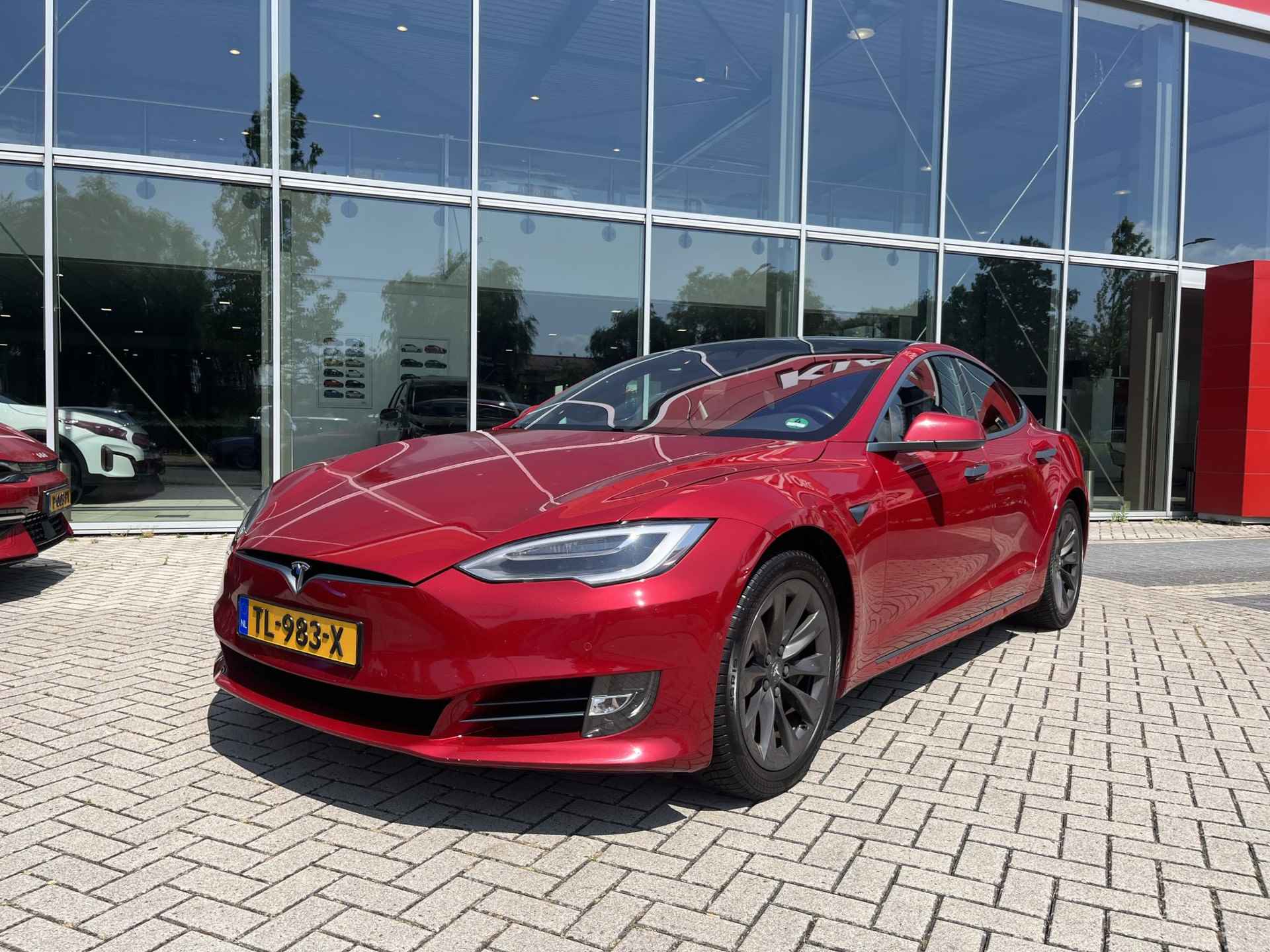 Tesla Model S 75D | Panoramadak | 12 MAANDEN BOVAG GARANTIE | Elektrisch verstelbare stoelen | Achteruitrijcamera | - 3/31