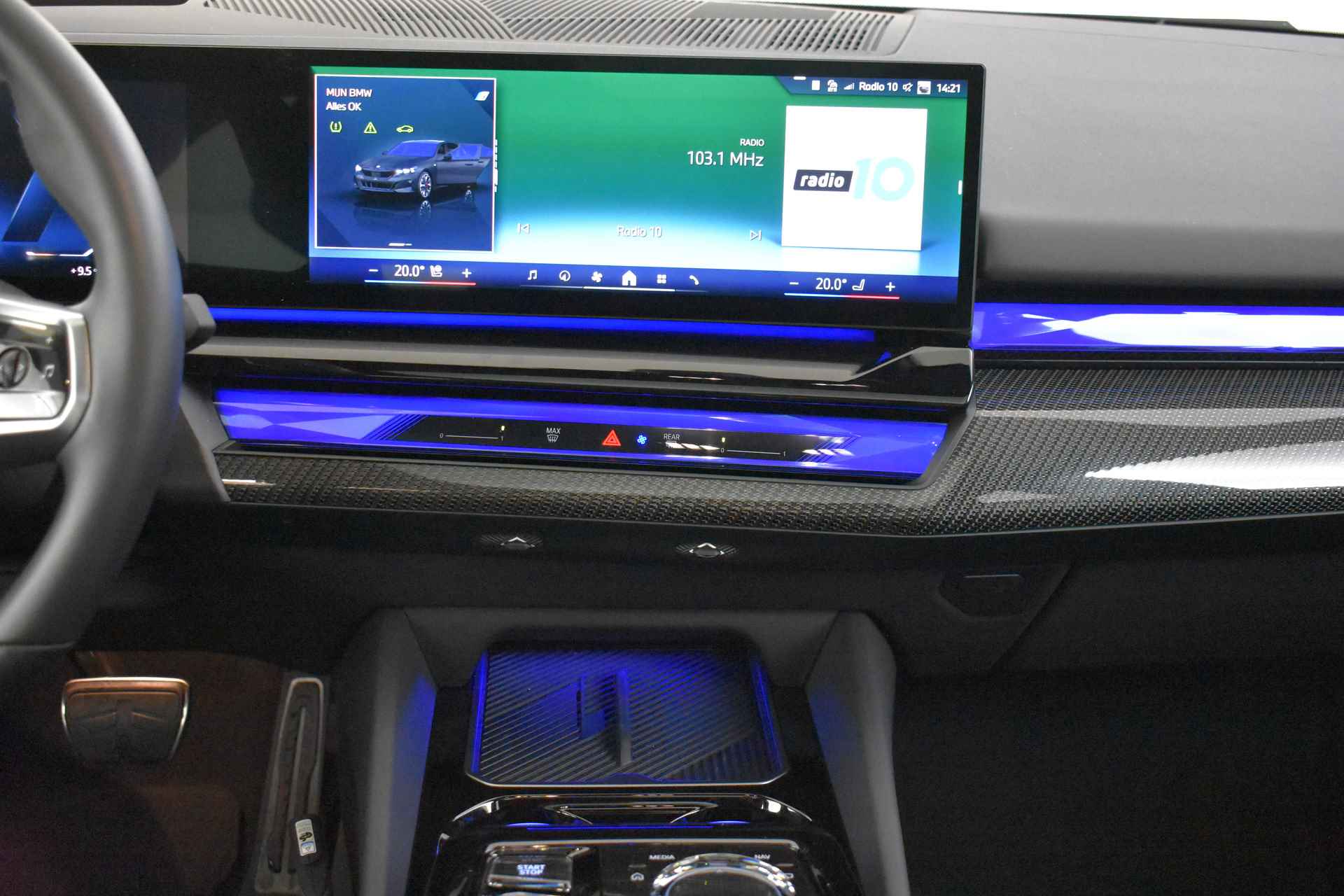 BMW i5 eDrive40 M Sport 84 kWh / Panoramadak / Trekhaak / Parking Assistant Professional / Stoelventilatie / Adaptieve LED / Driving Assistant Professional - 27/73