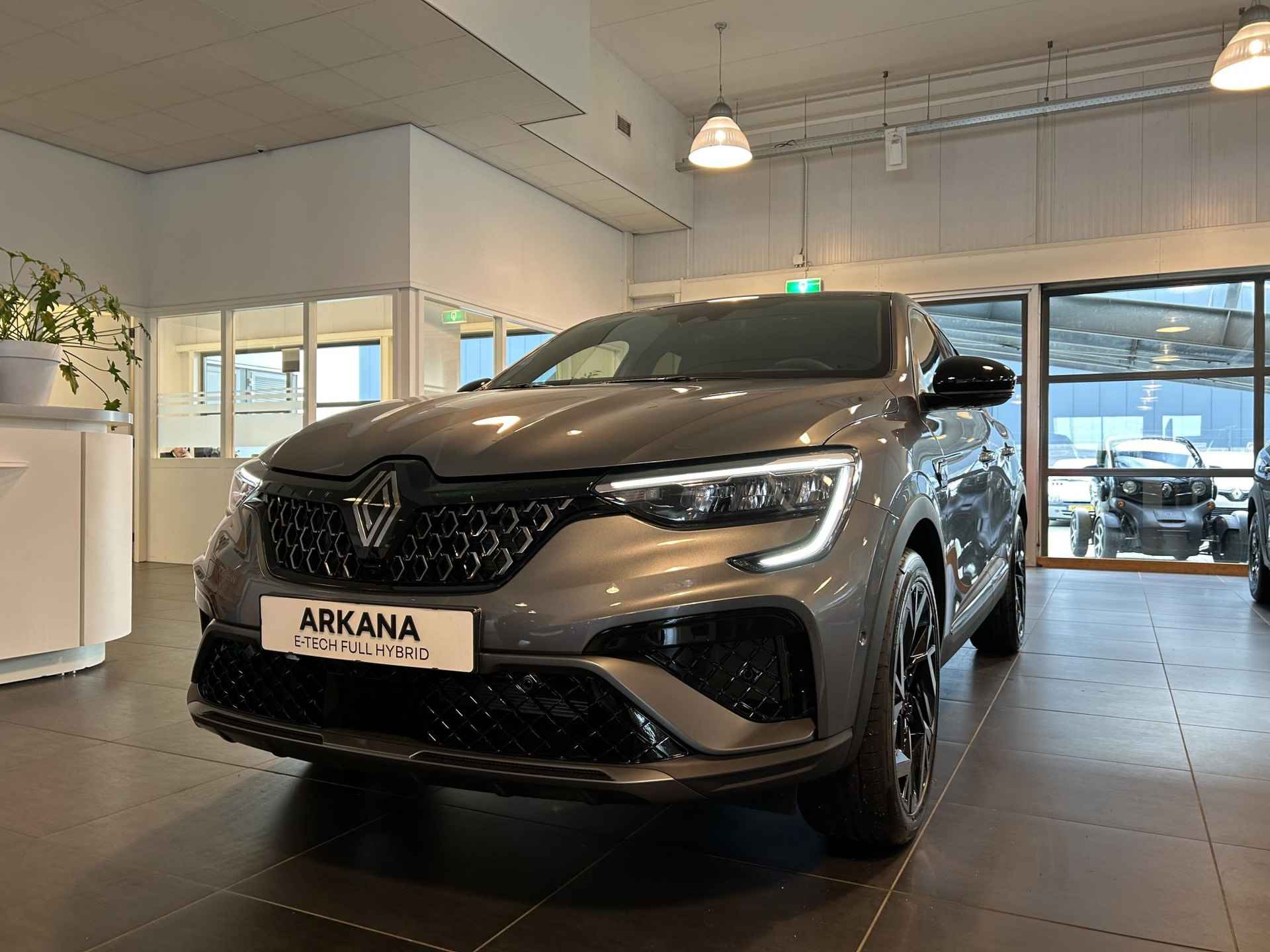 De nieuwe Renault Arkana 1.6 E-Tech hybrid 145 esprit Alpine | Nu uit voorraad leverbaar en profiteer van €2500,- EXTRA Zeeuw & Zeeuw korting! | - 2/38