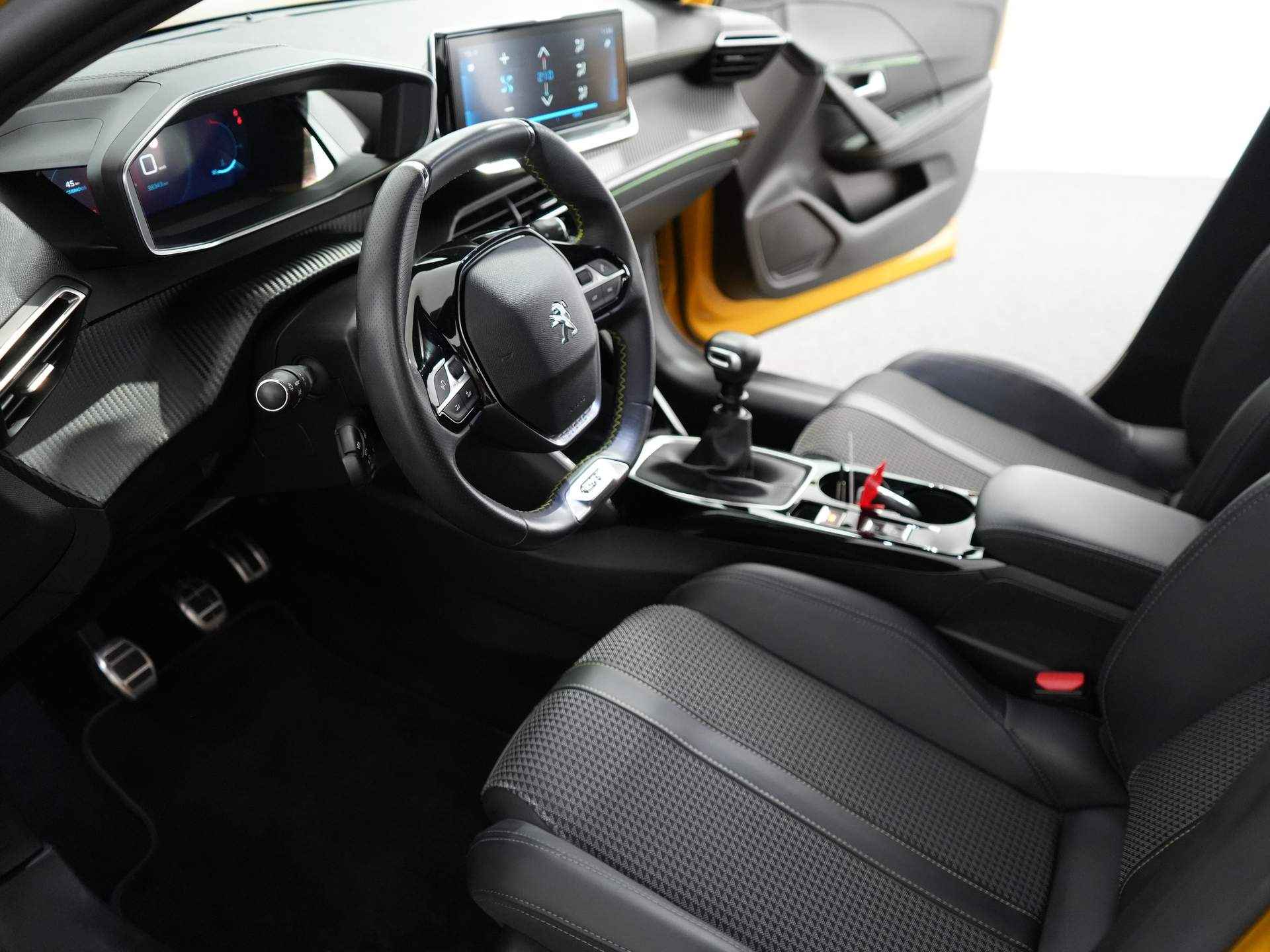 Peugeot 208 1.2 PureTech GT-Line | Apple Carplay/Android Auto | Cruise control | Airco | Navigatie - 10/30