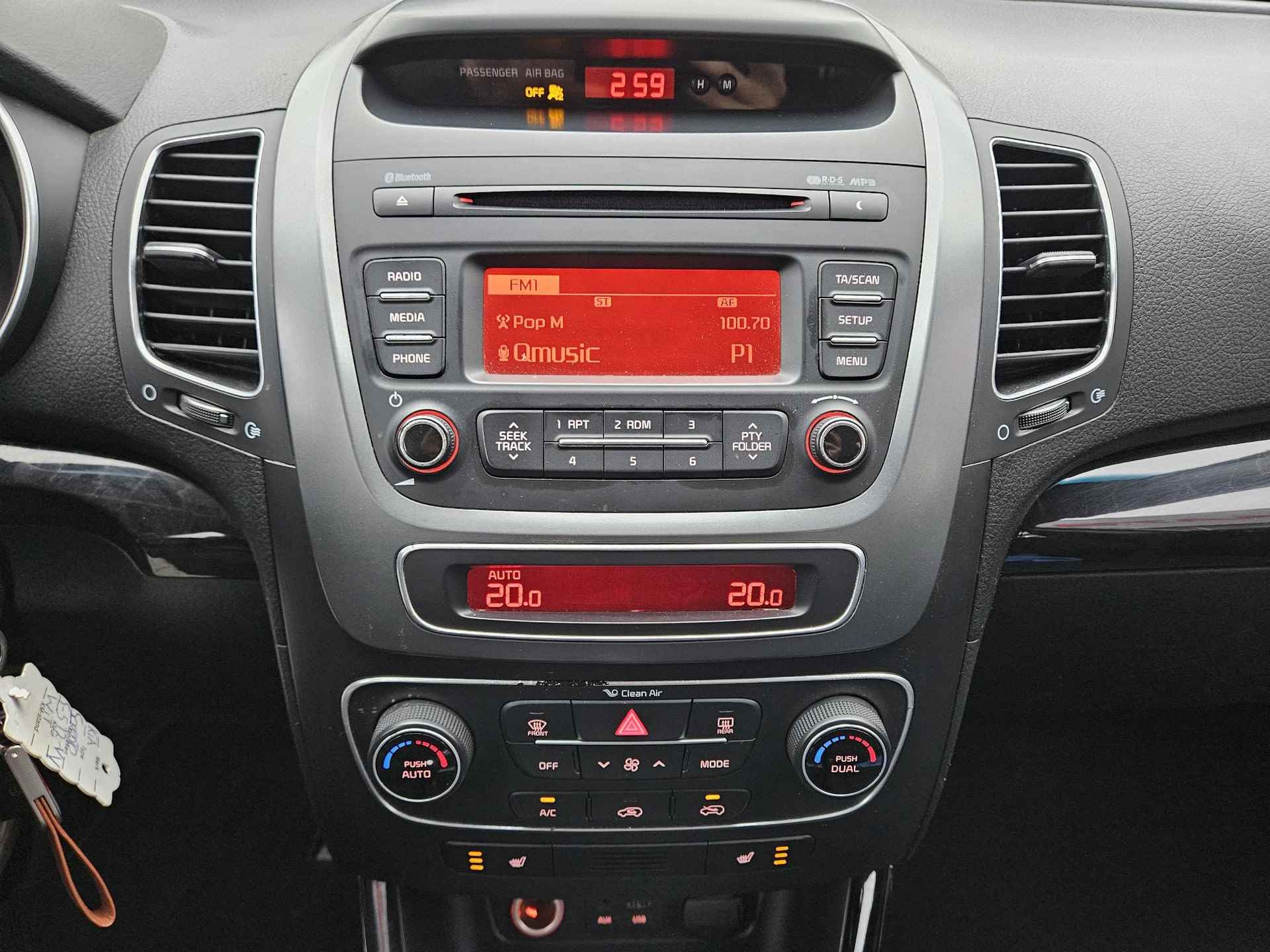 Kia Sorento 2.4 GDi Edition 7 /Apple Carplay/Airco/Dakrails/Stoelverw./17'' LMV/Isofix/Trekhaak/Elektrische ramen/Bluetooth/(MET GARANTIE*) - 16/31