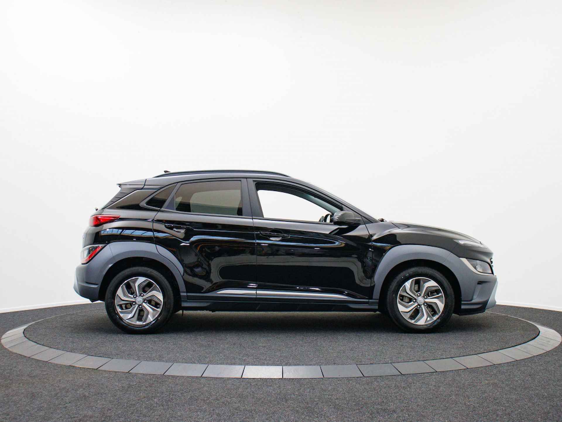 Hyundai Kona 1.6 GDI HEV Fashion | private lease 499 p.m. - 6/49