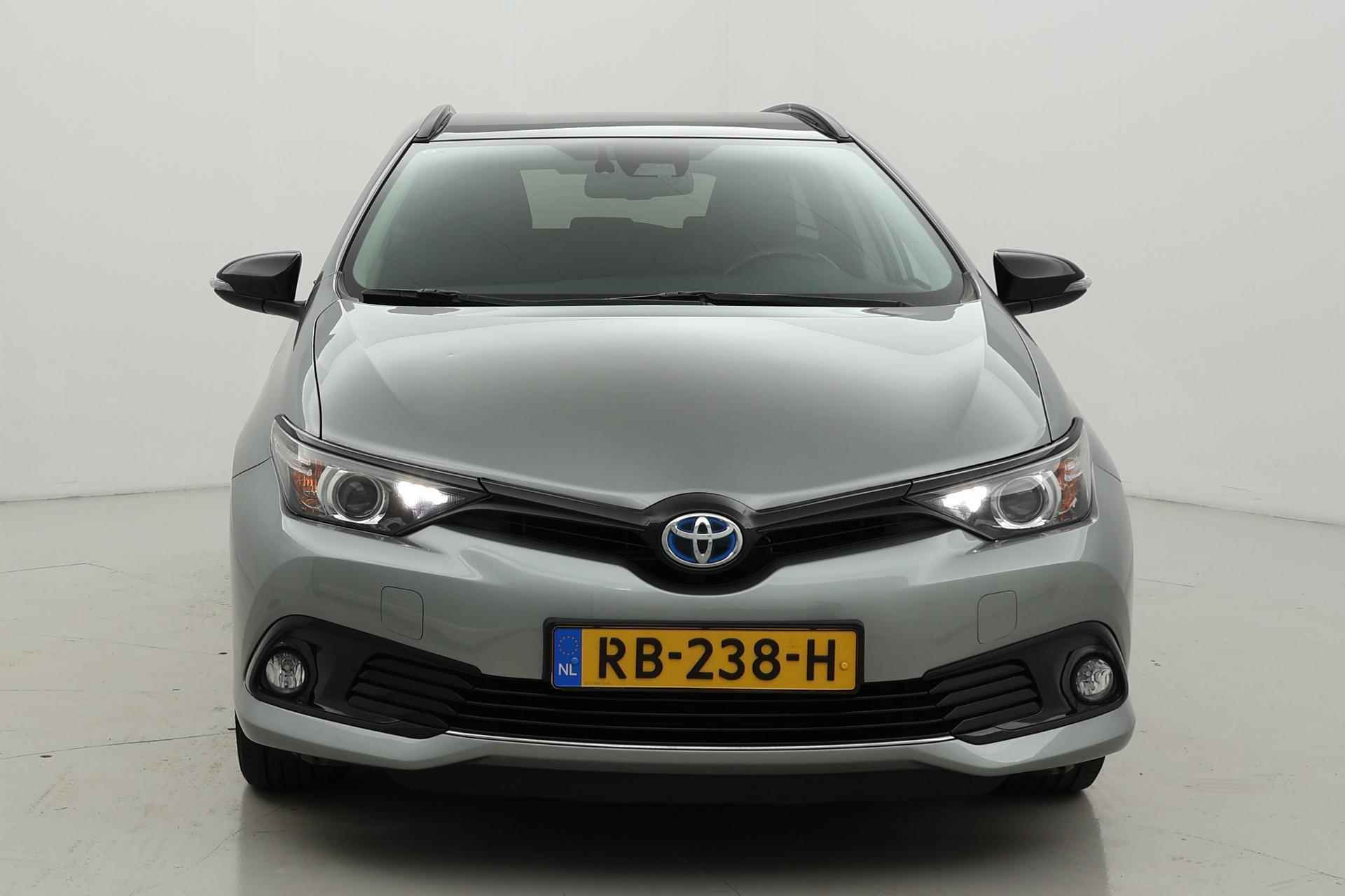 Toyota Auris Touring Sports 1.8 Hybrid Black Edition | Trekhaak | Navigatie - 15/38