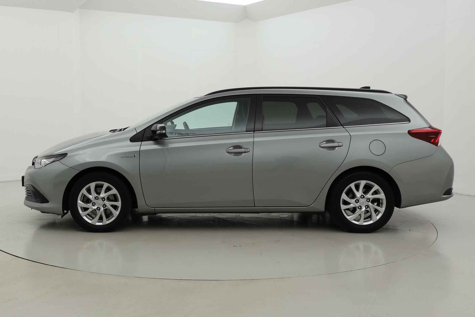 Toyota Auris Touring Sports 1.8 Hybrid Black Edition | Trekhaak | Navigatie - 17/38