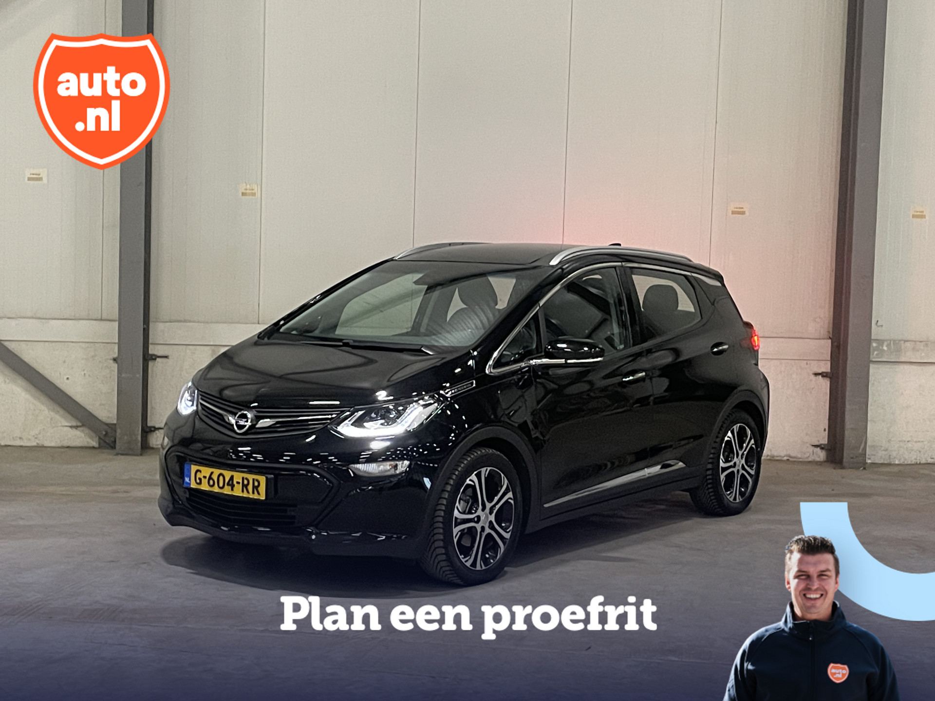 Opel Ampera-E Business executive 60 kWh | Lederen bekleding | BOSE | Camera | Carplay | Stoelverwarming V+A | Dodehoek detectie |