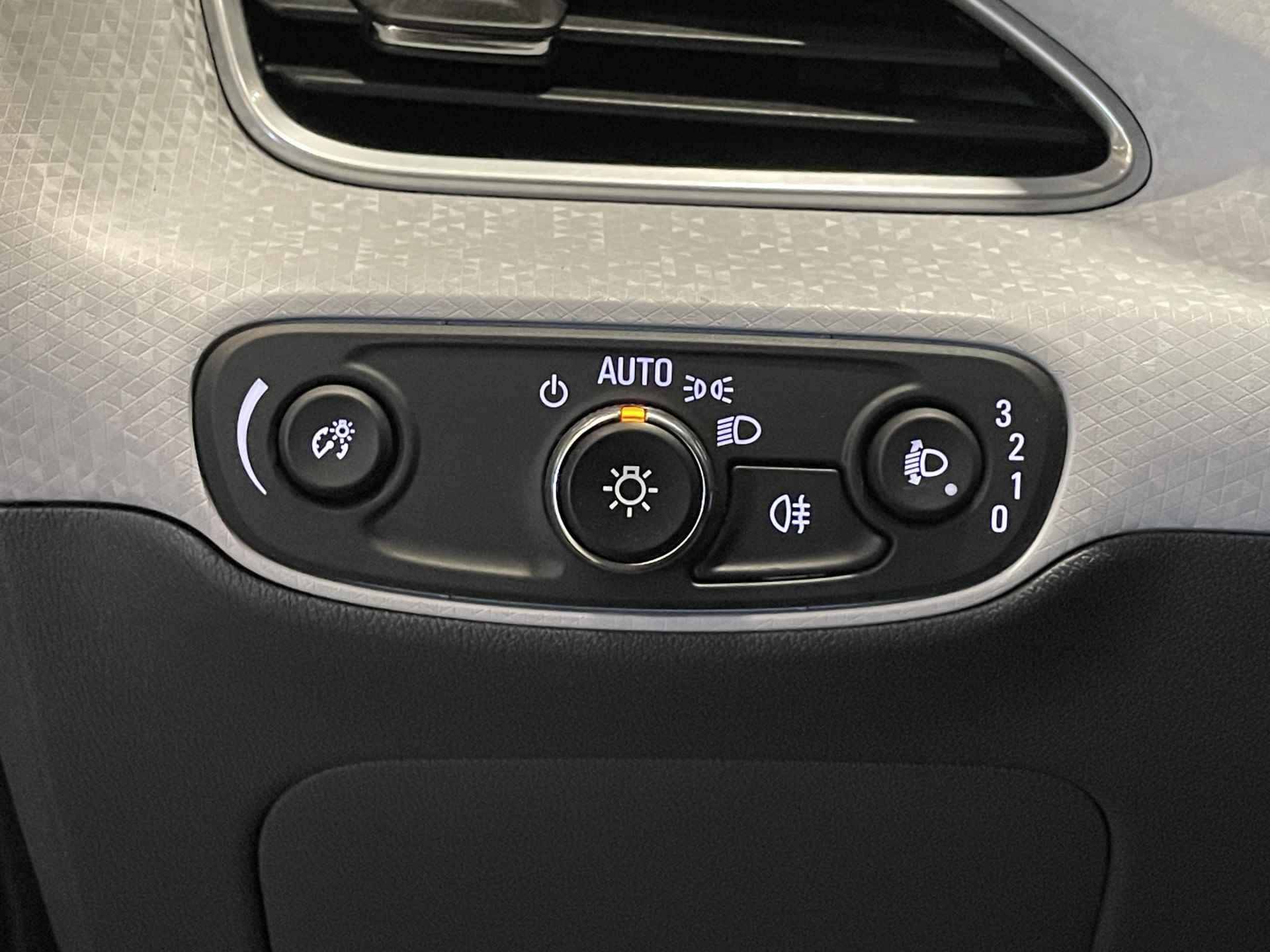 Opel Ampera-E Business executive 60 kWh | Lederen bekleding | BOSE | Camera | Carplay | Stoelverwarming V+A | Dodehoek detectie | - 26/38