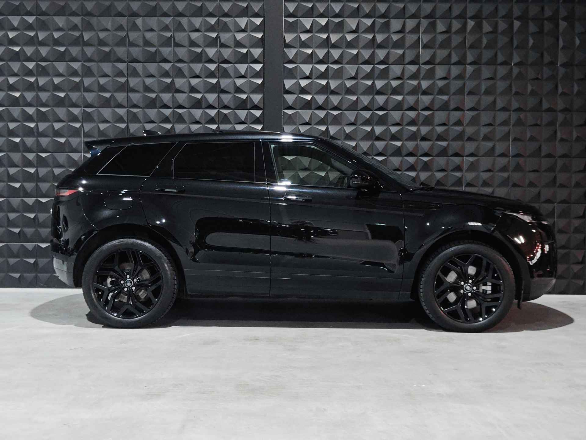 Land Rover Range Rover Evoque 1.5 P300e AWD S | PANO | 20" | All-Black | Trekhaak |  Leer | Elek. stoelen | - 3/39