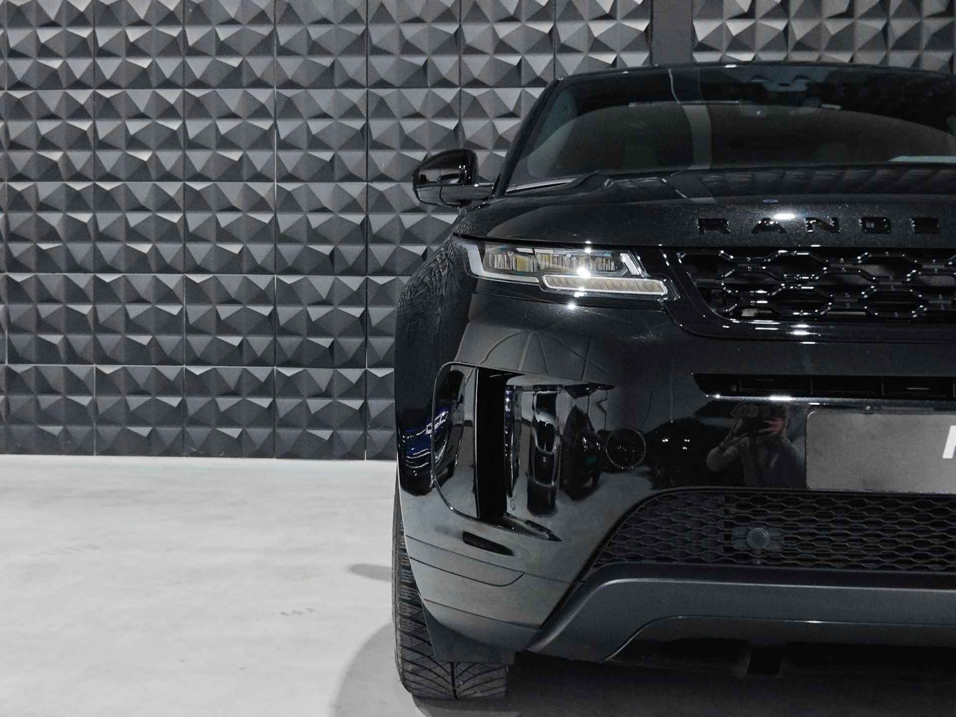 Land Rover Range Rover Evoque 1.5 P300e AWD S | PANO | 20" | All-Black | Trekhaak |  Leer | Elek. stoelen | - 17/39