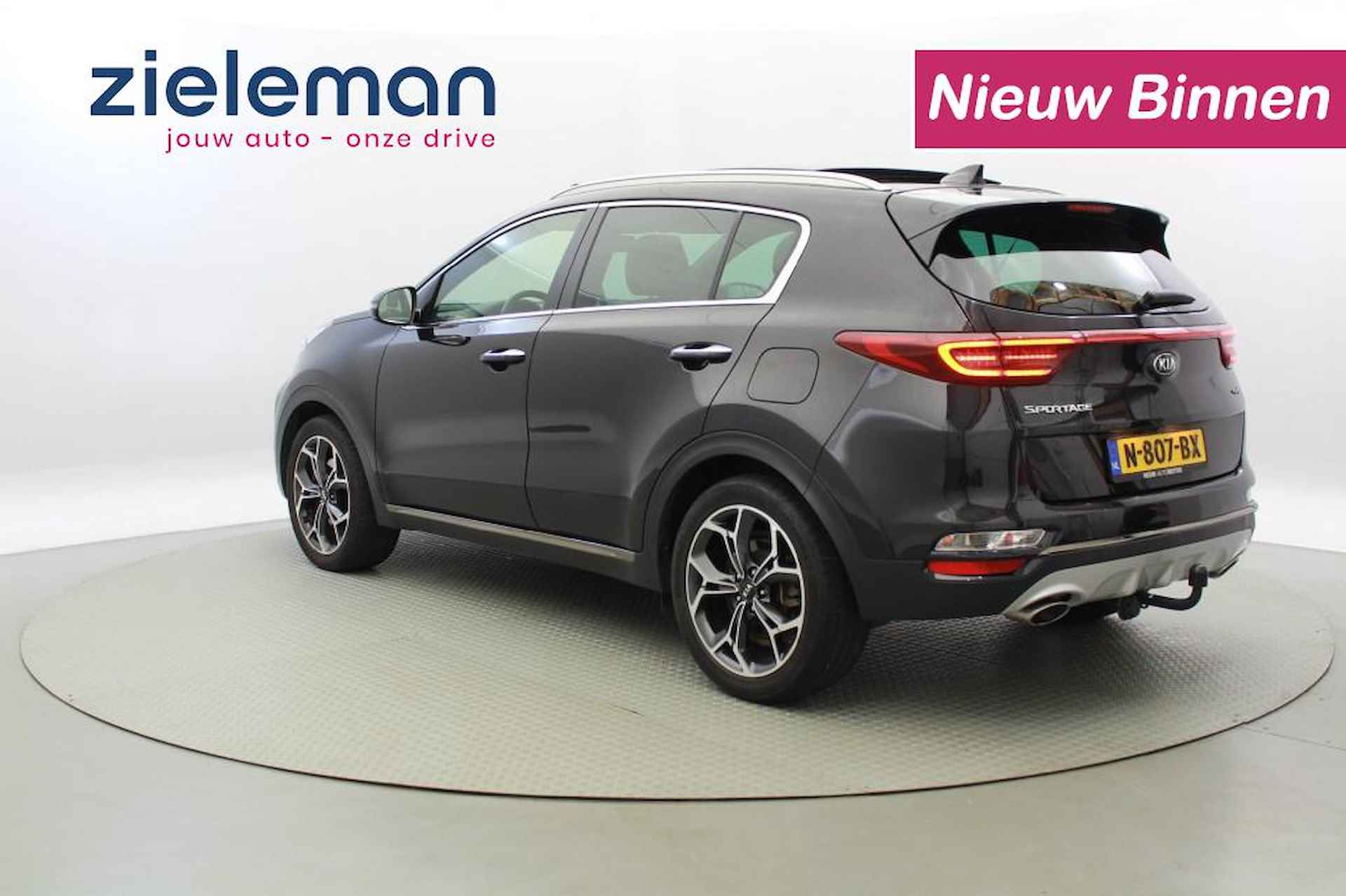 KIA Sportage 1.6 T-GDI DynamicLine - Panorama, Carplay, Camera - 3/35