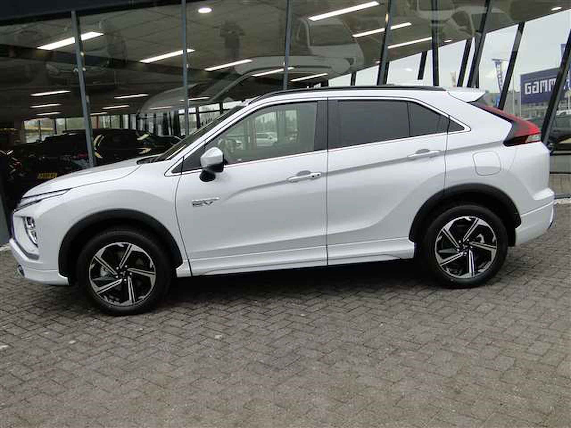 Mitsubishi Eclipse Cross PHEV 2.4 Executive | Nieuw! | € 5.000,- Korting | Rijklaarprijs! - 2/15