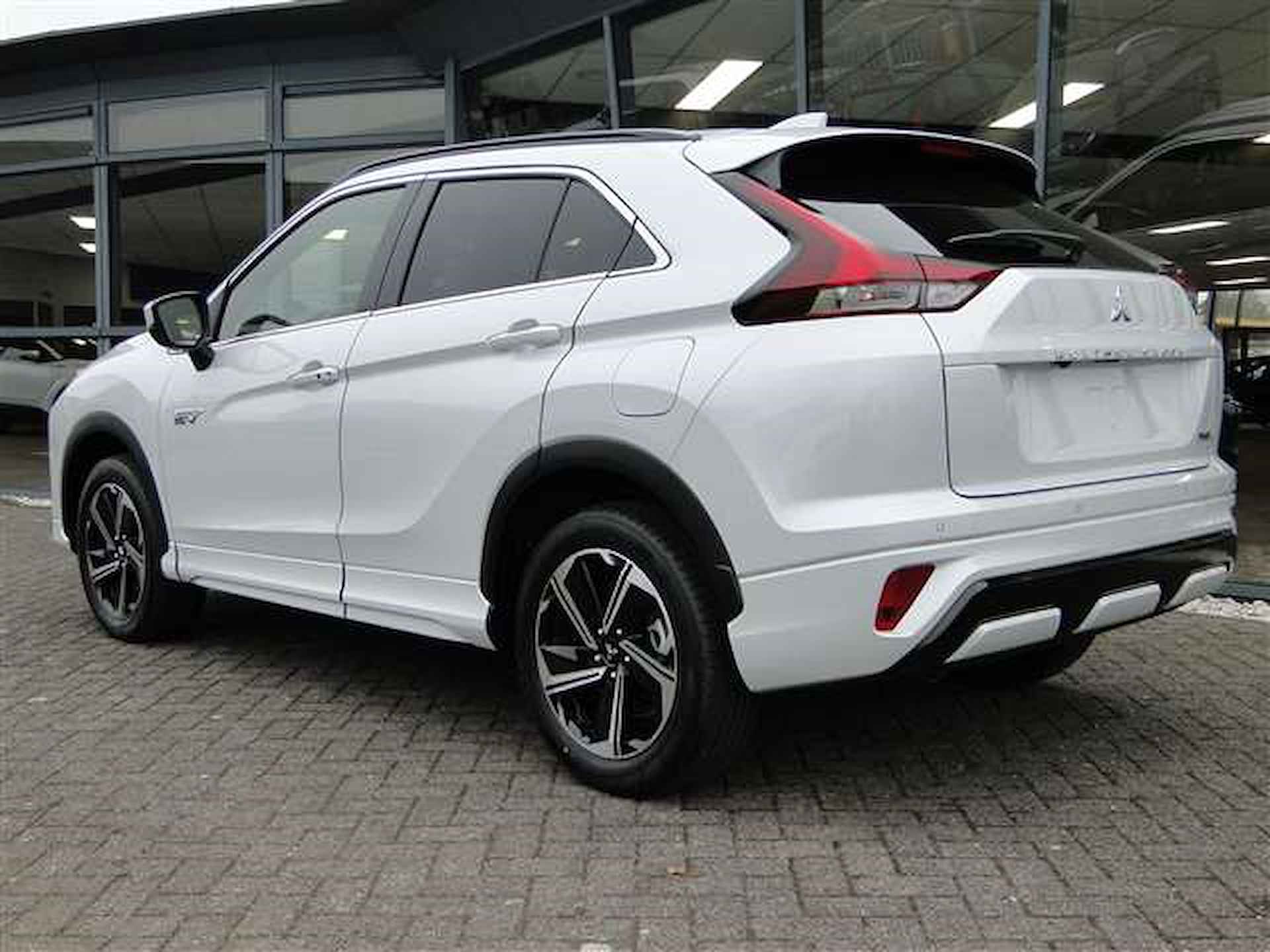 Mitsubishi Eclipse Cross PHEV 2.4 Executive | Nieuw! | € 5.000,- Korting | Rijklaarprijs! - 3/15