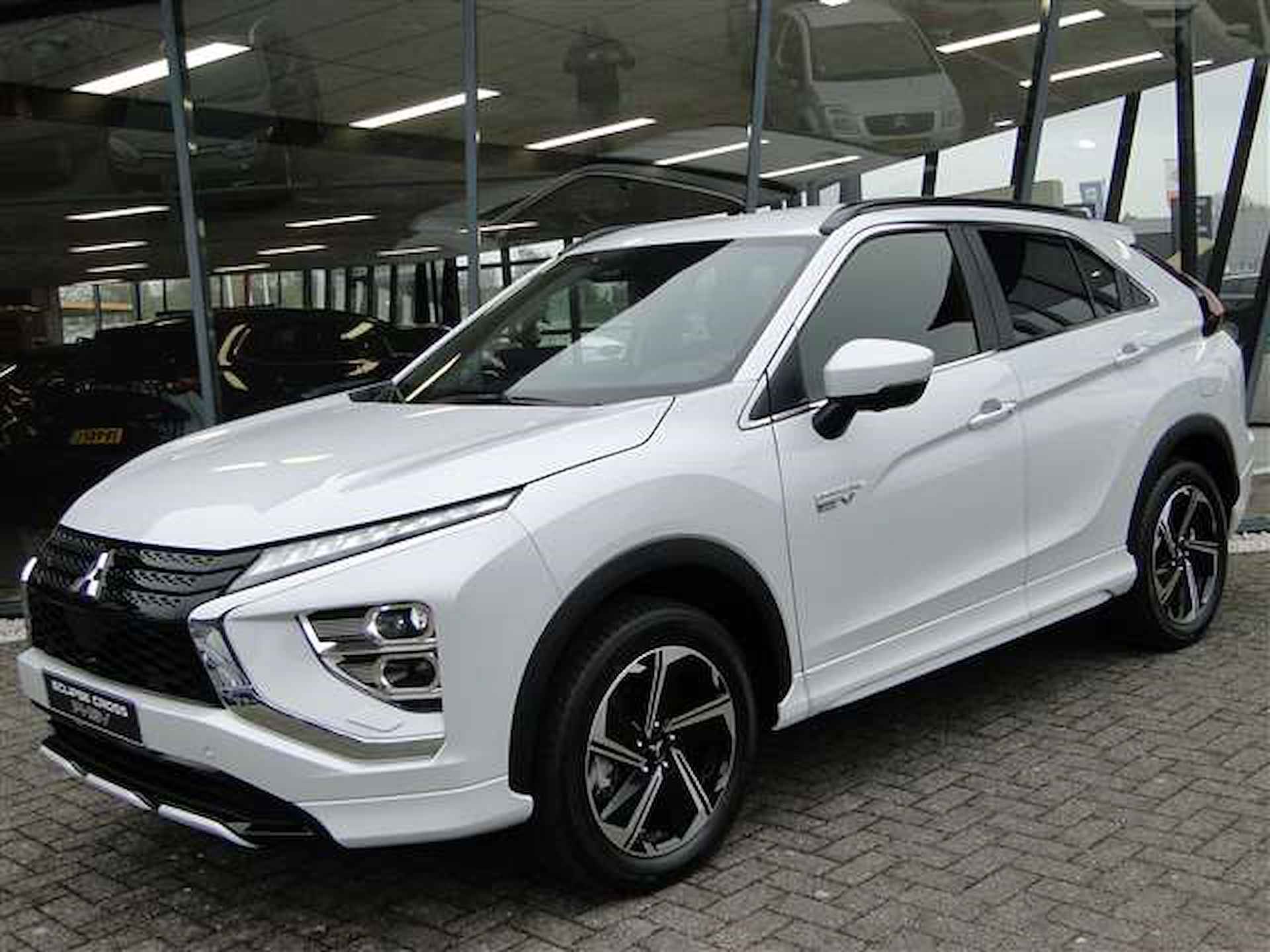 Mitsubishi Eclipse Cross PHEV 2.4 Executive | Nieuw! | € 5.000,- Korting | Rijklaarprijs! - 14/15