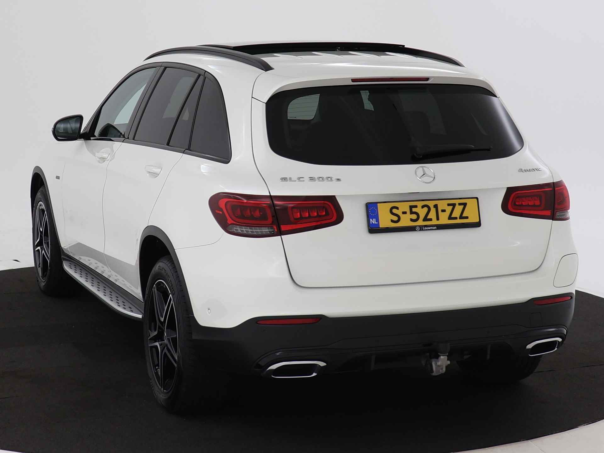 Mercedes-Benz GLC 300 e 4MATIC Premium Plus | Trekhaak | Inclusief 24 maanden MB Certified garantie voor Europa. - 17/46