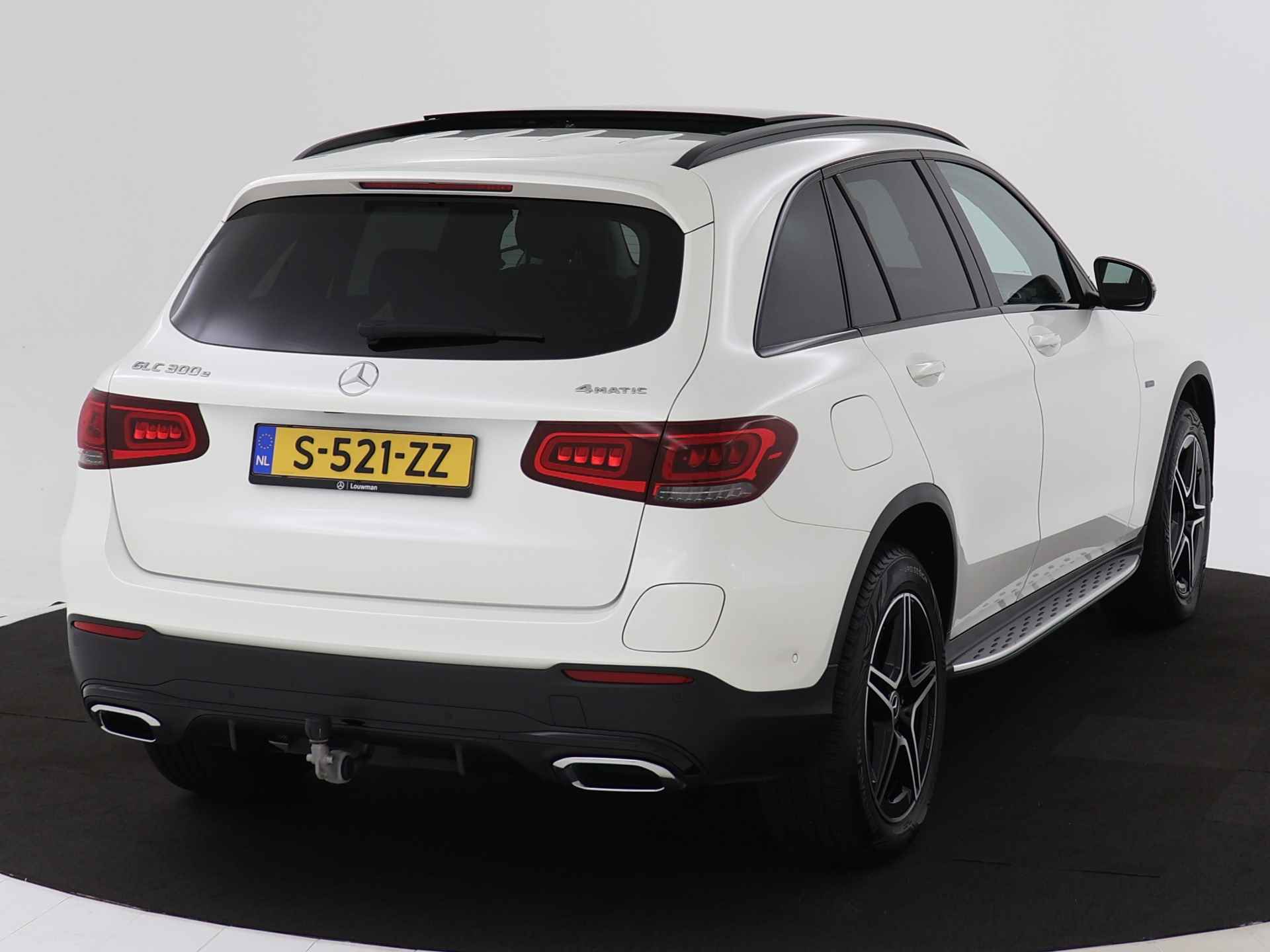 Mercedes-Benz GLC 300 e 4MATIC Premium Plus | Trekhaak | Inclusief 24 maanden MB Certified garantie voor Europa. - 18/46