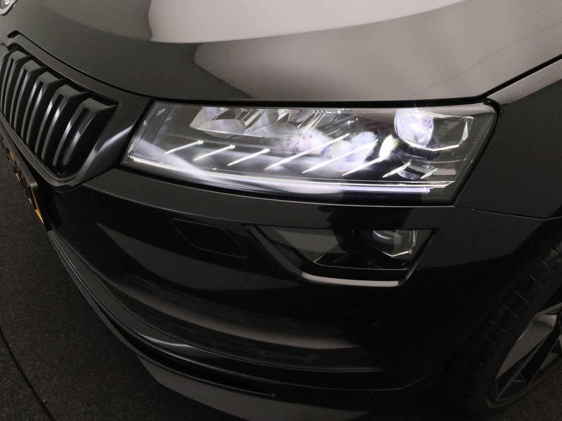 Skoda Karoq 1.5 TSI ACT Sportline Business | Climate Control | Apple Carplay & Android Auto | Navigatie | Adaptive Cruise Control | Parkeersensoren v+a & Achteruitrijcamera | Trekhaak | - 13/27