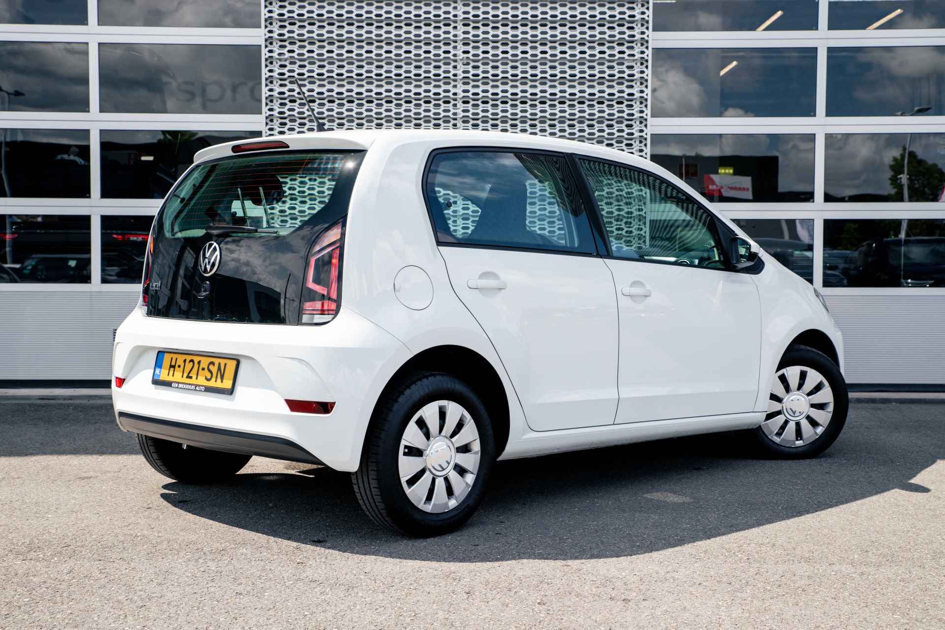 Volkswagen up! 1.0 60pk | Airco | Bluetooth Audio | - 3/31