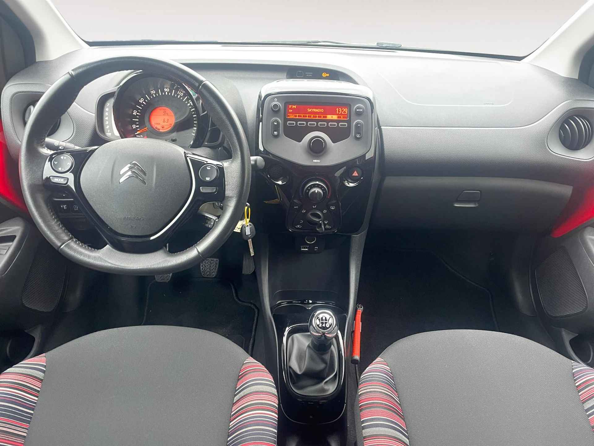 Citroen C1 1.0 VTi Feel | Cruise Control | Privacy Glass | Airco | Elektrisch verstel-en verwarmbare buitenspiegels | Bluetooth telefoonvoorbereiding | - 14/28