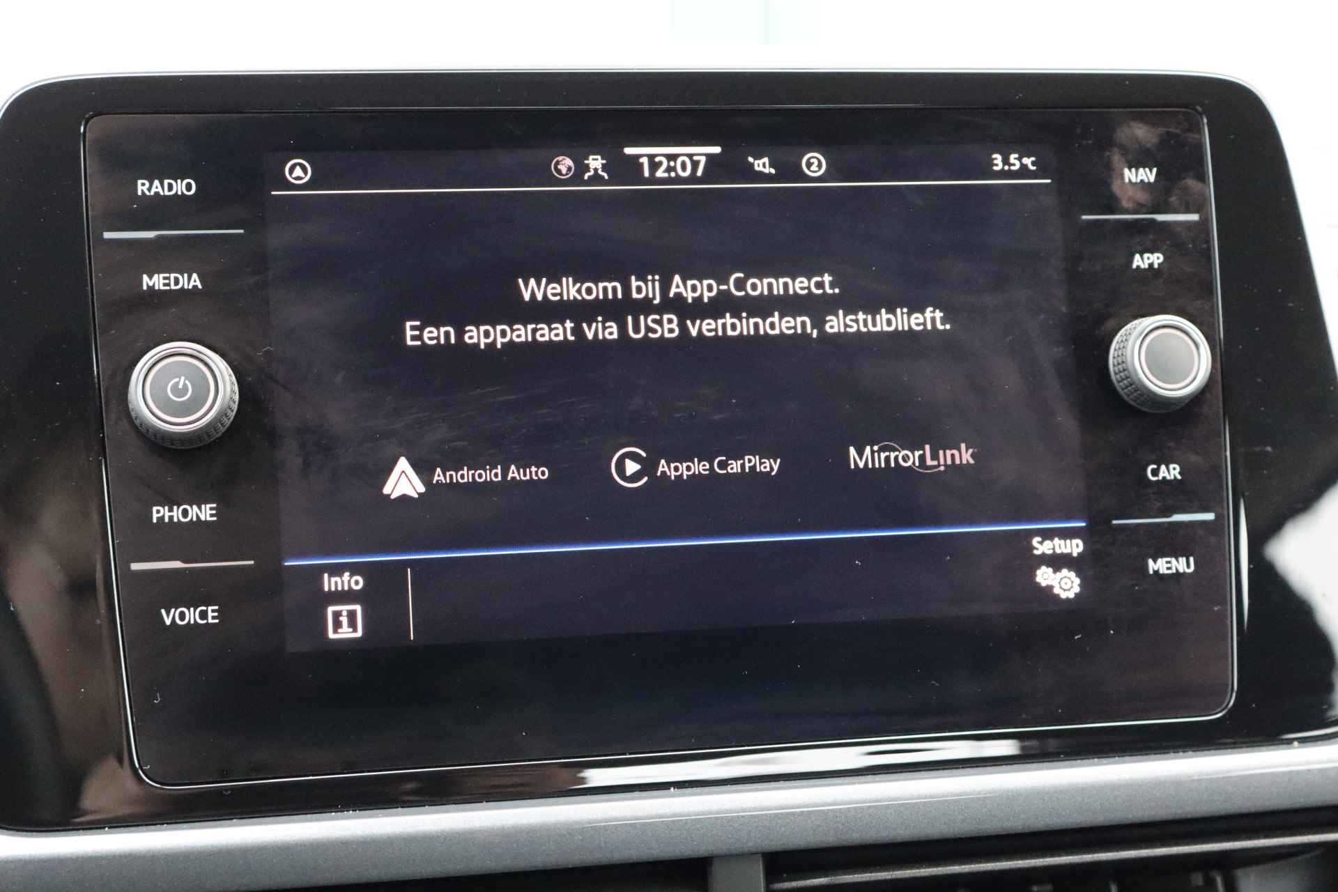 Volkswagen T-Roc 1.5 TSI Style | Cruise Control | Parkeersensoren | Trekhaak | - 19/26