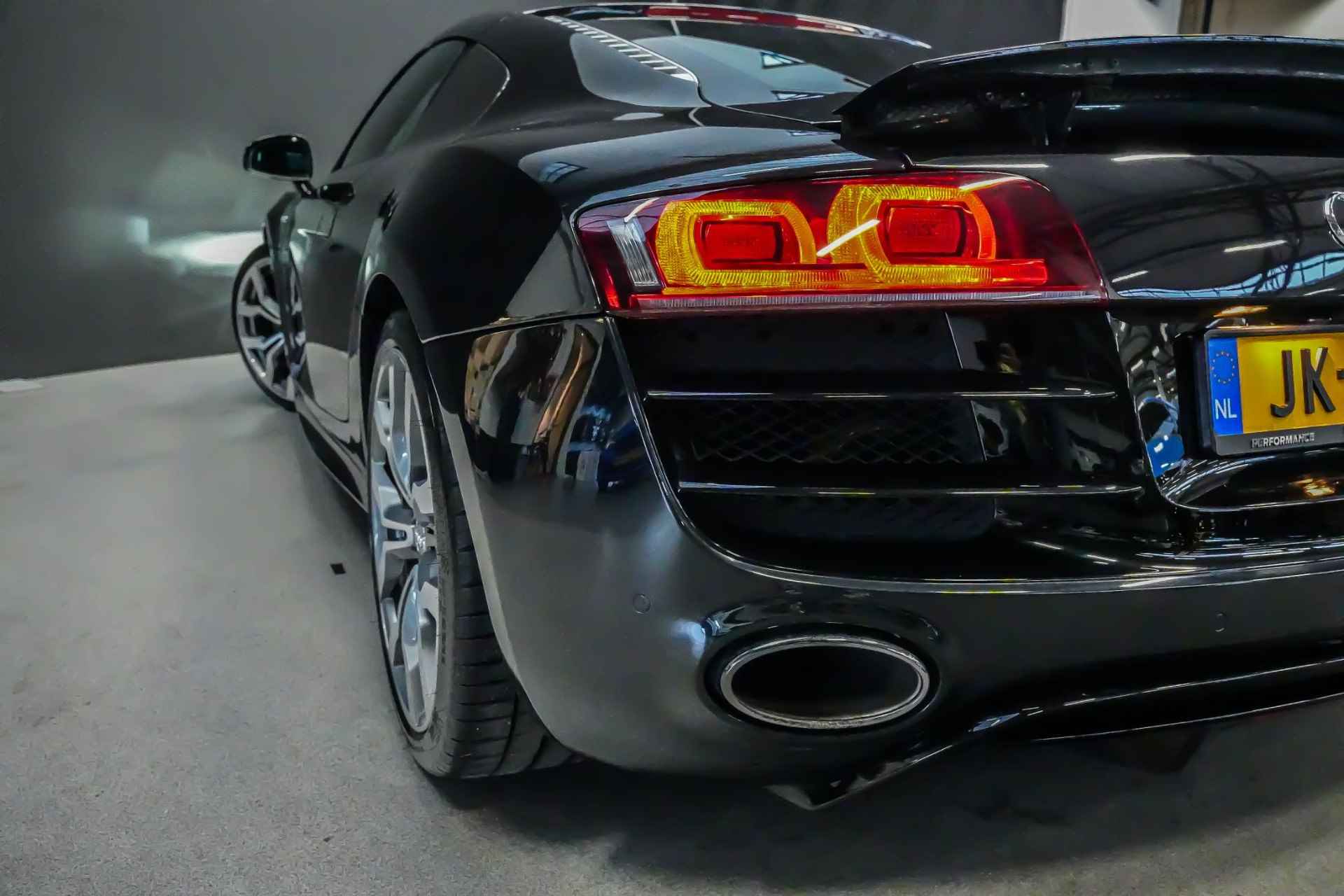 Audi R8 5.2 525pk V10 FSI |Capristo sportuitlaat|Bang & Olufsen|navigatie|bluetooth|cruise control|parkeersensoren en camera|19"| - 39/40