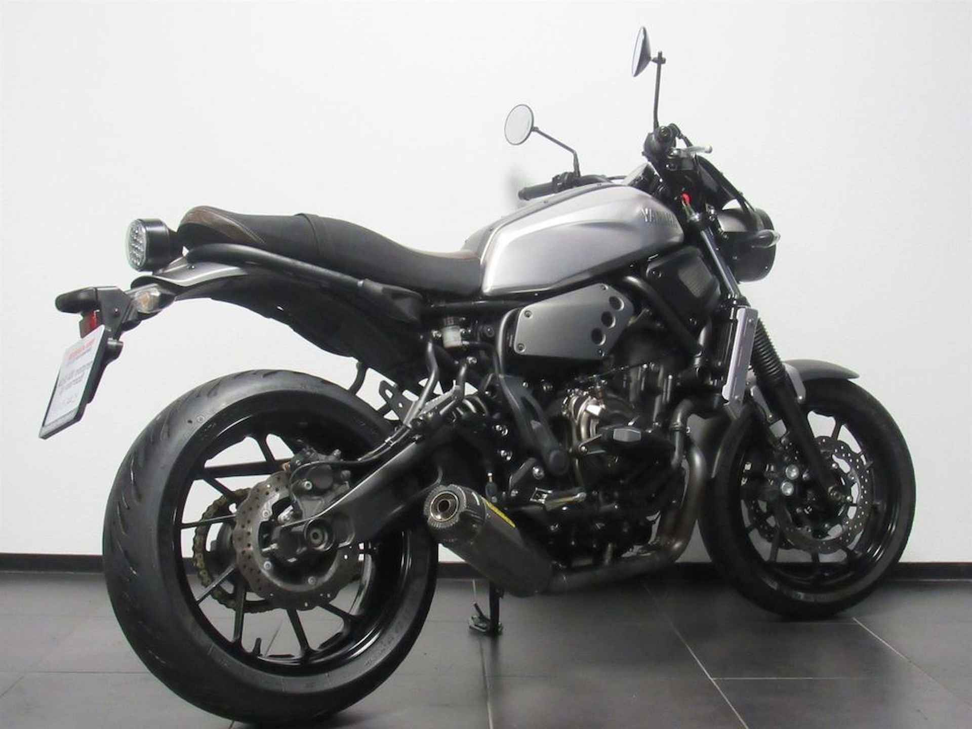 Yamaha XSR 700 ABS - 6/8