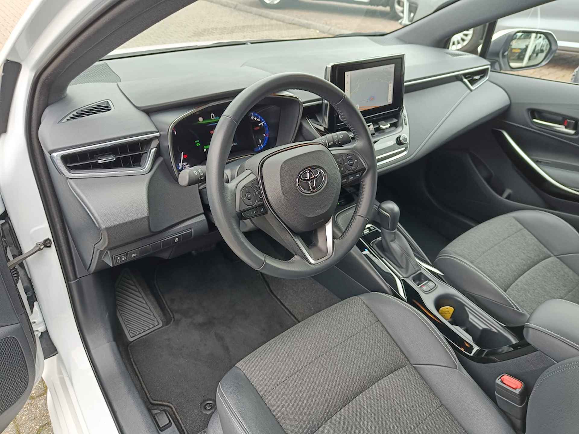 Toyota Corolla Touring Sports 1.8 Hybrid Dynamic | Orig. NL | Navi | Android Auto, Apple Carpl - 25/38