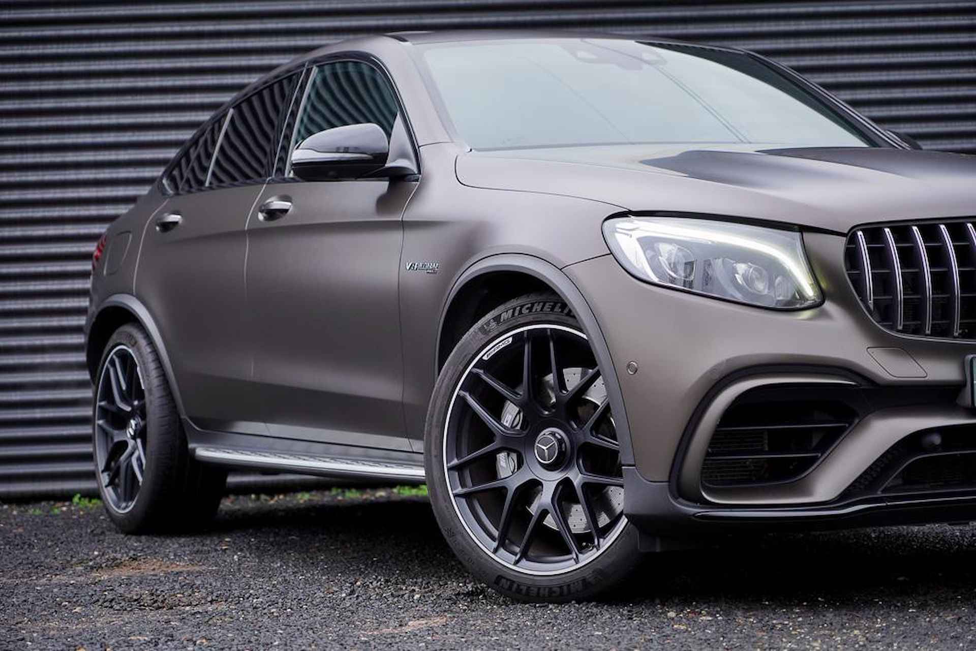 Mercedes-Benz GLC-klasse Coupé AMG 63 4MATIC+ / Schuifdak / Magno / HUD / Burmester / Stoelklima / Trekhaak / Dealeronderhoud - 35/71