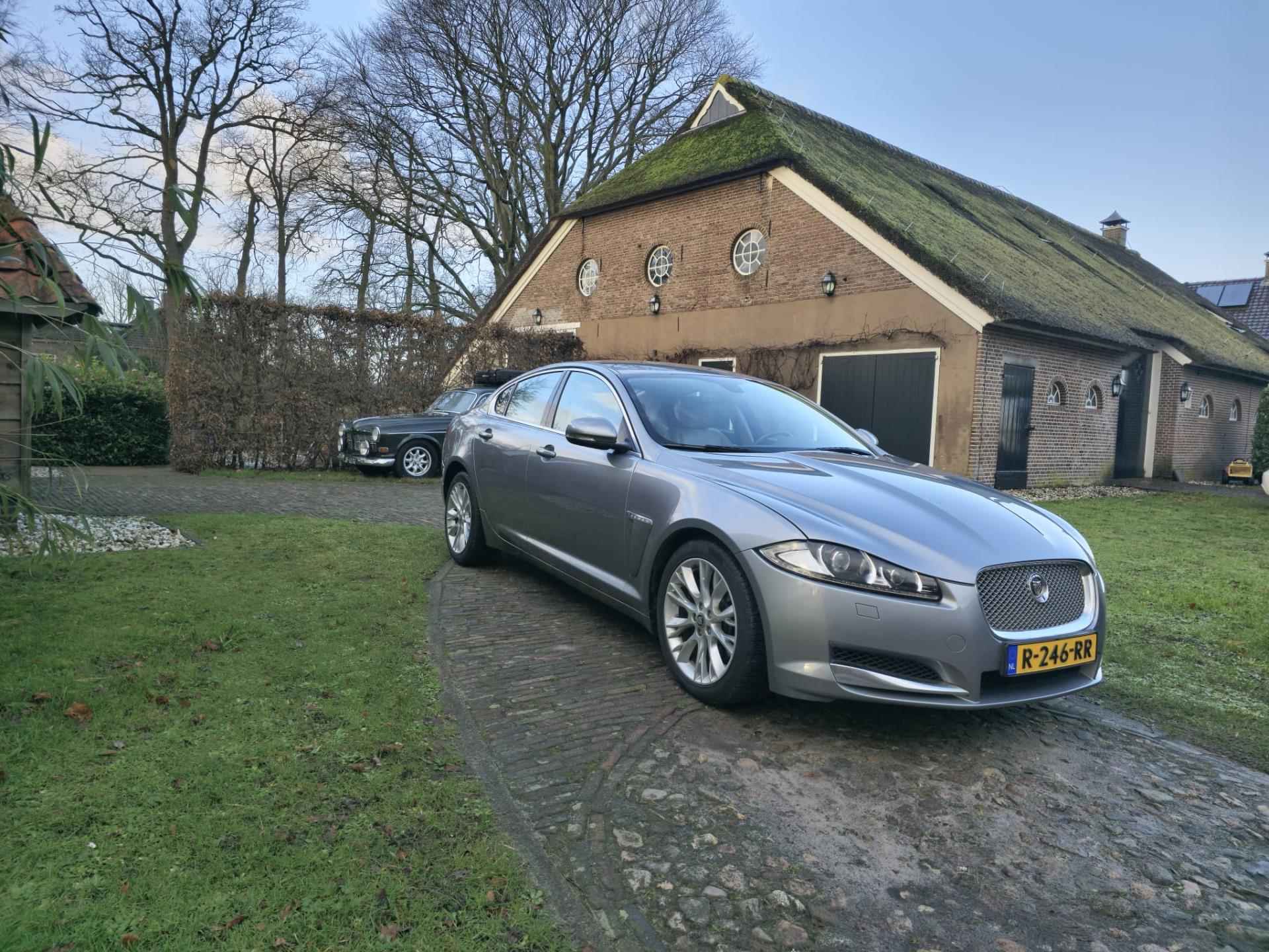 Jaguar XF 3.0D–LEER –CAMERA -NAVI –18” - 5/25