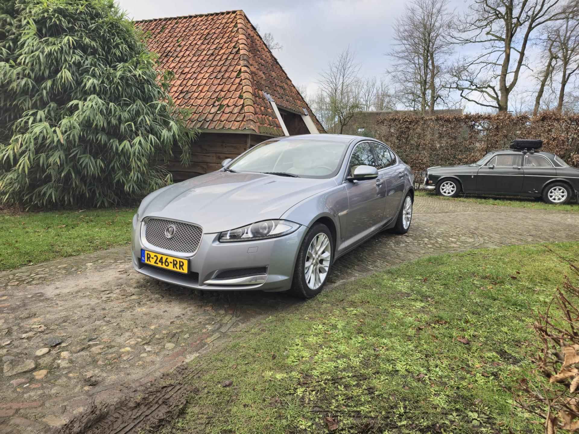 Jaguar XF 3.0D–LEER –CAMERA -NAVI –18” - 6/25