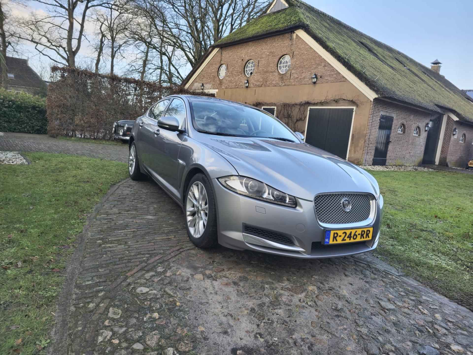 Jaguar XF 3.0D–LEER –CAMERA -NAVI –18” - 21/25