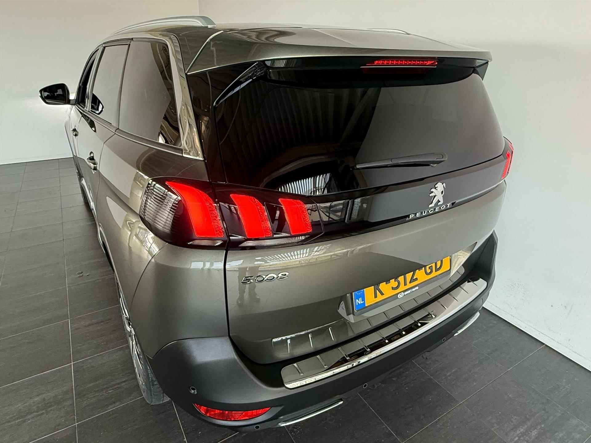 Peugeot 5008 1.2 PureTech 130pk  EAT8 Blue Lease Executive 7-Pers. - 4/31