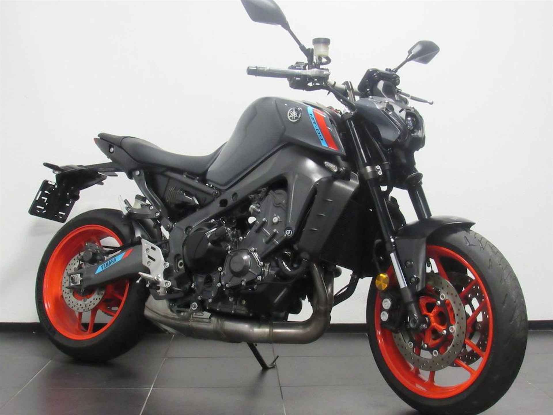 Yamaha MT-09 ABS - 2/14