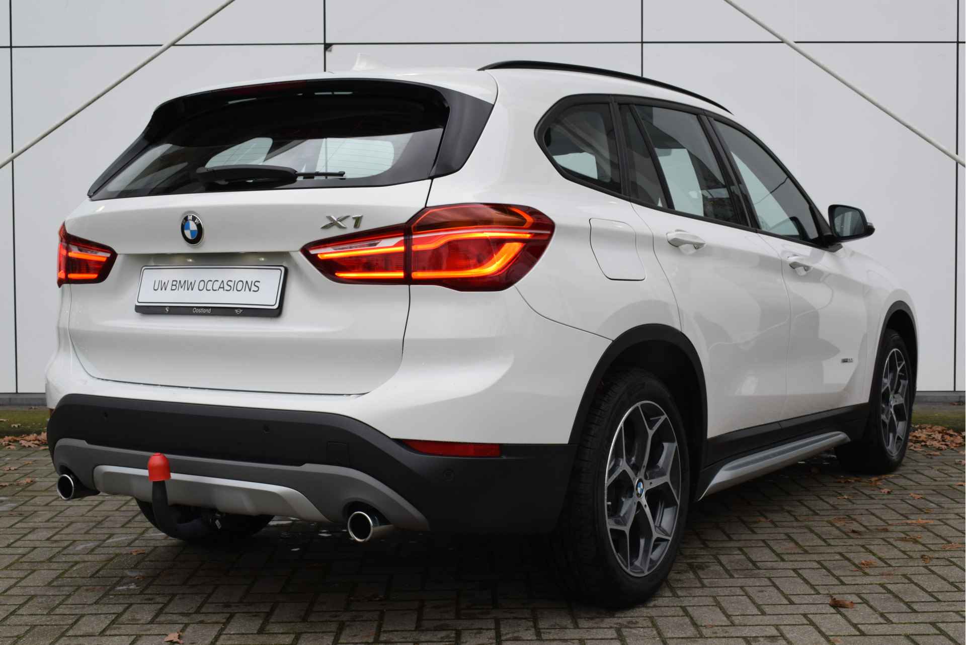 BMW X1 xDrive20i xLine Automaat / Panoramadak / LED / Park Assistant / Stoelverwarming / Cruise Control - 9/25